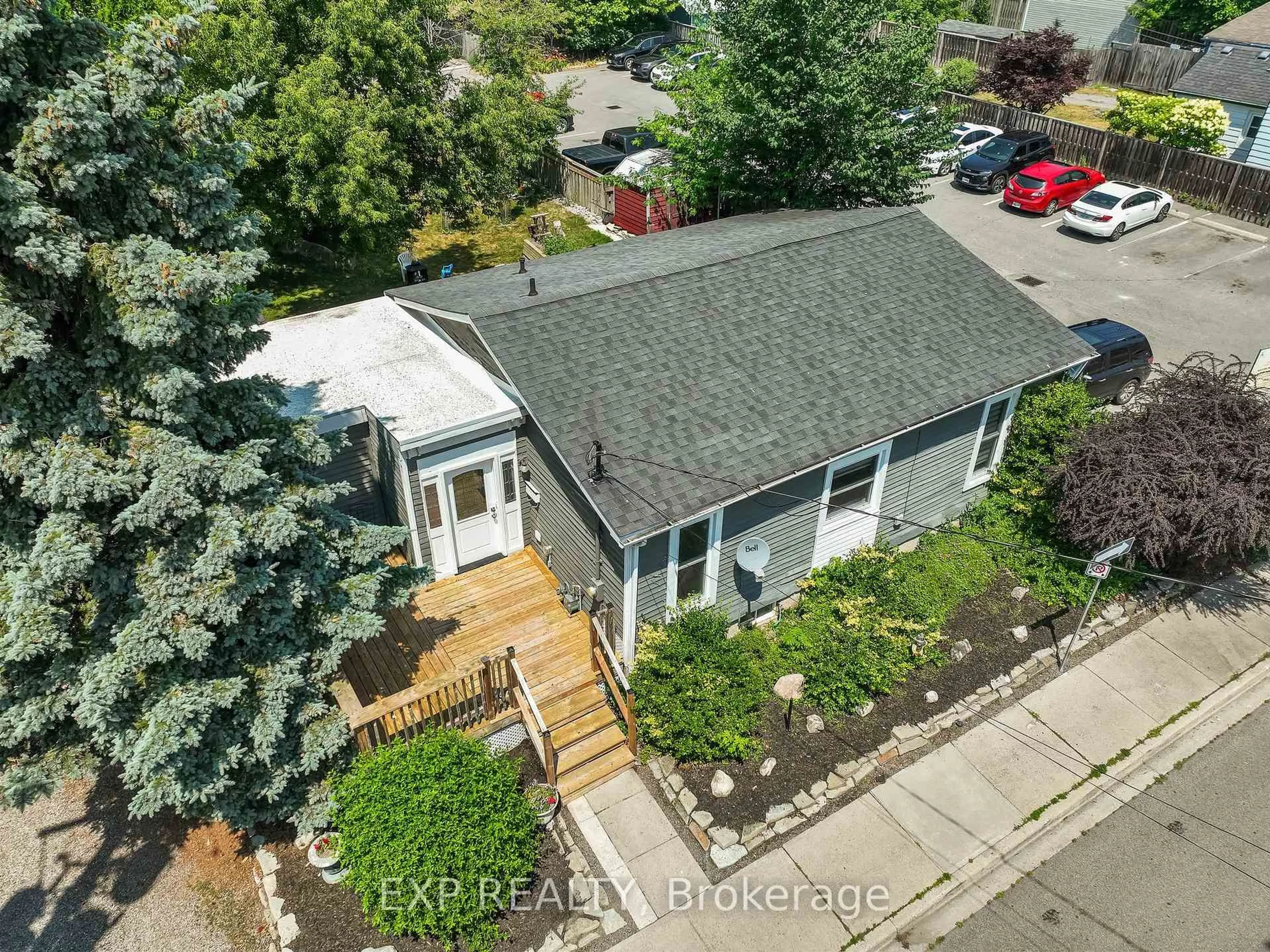 A pic from outside/outdoor area/front of a property/back of a property/a pic from drone, street for 16 Swayne St, Cobourg Ontario K9A 1K5