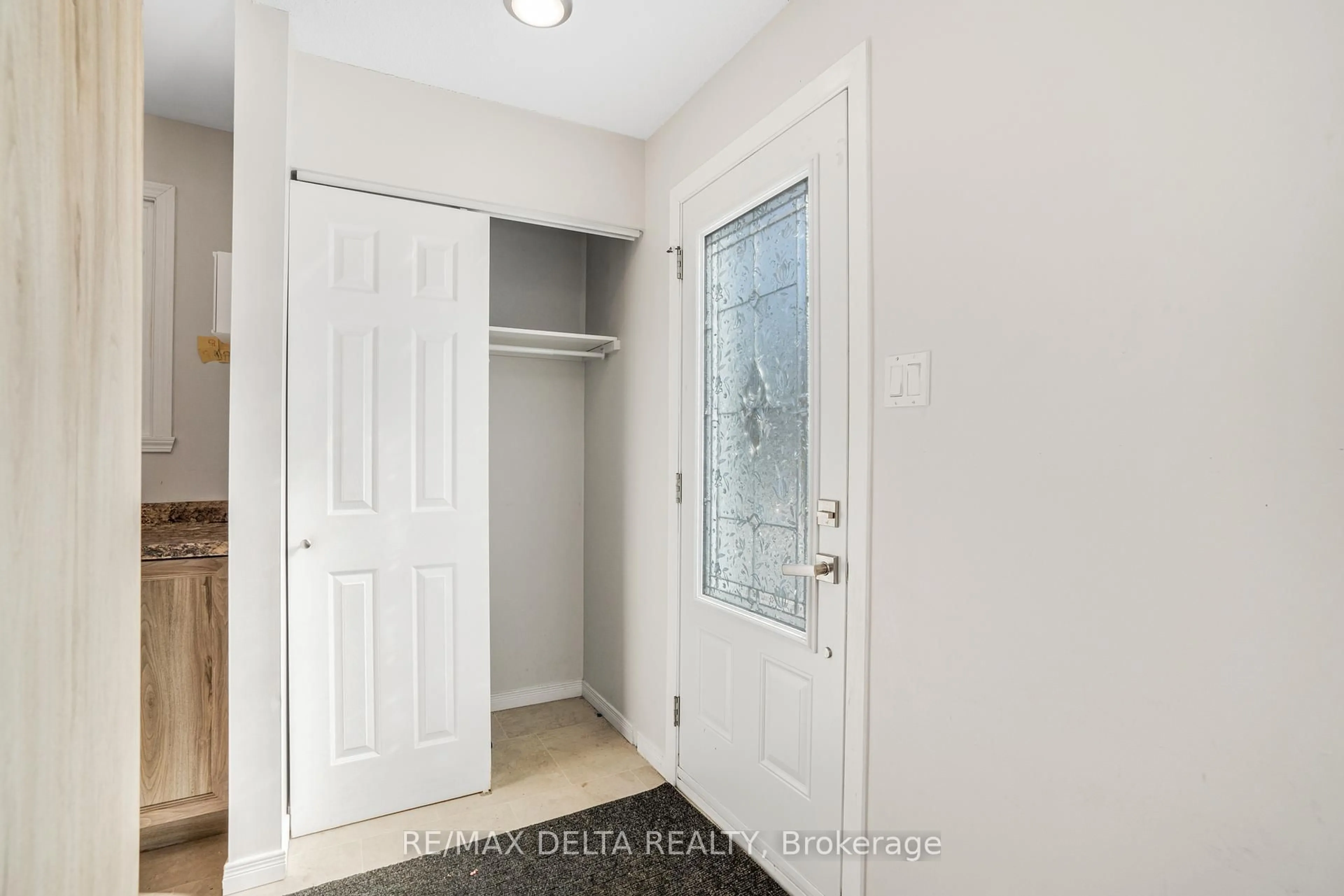 Indoor entryway for 68 Boyd St, Champlain Ontario K0B 1R0