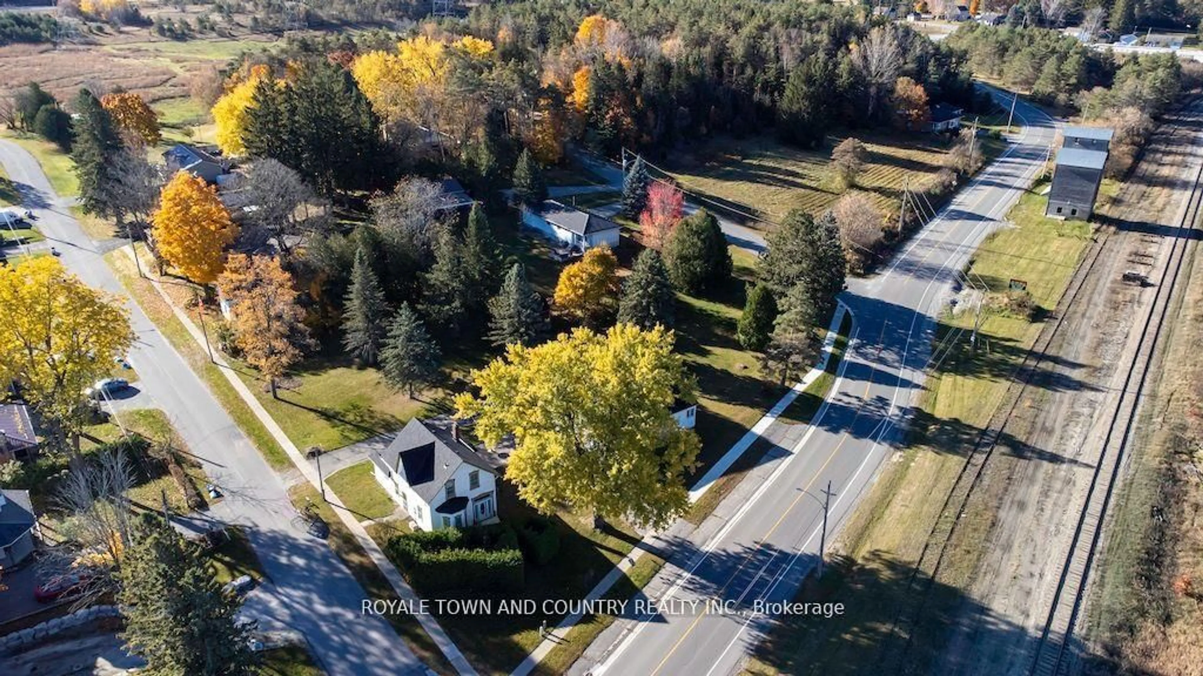 A pic from outside/outdoor area/front of a property/back of a property/a pic from drone, street for 17 & 15 Amelia St, Kawartha Lakes Ontario L0A 1K0