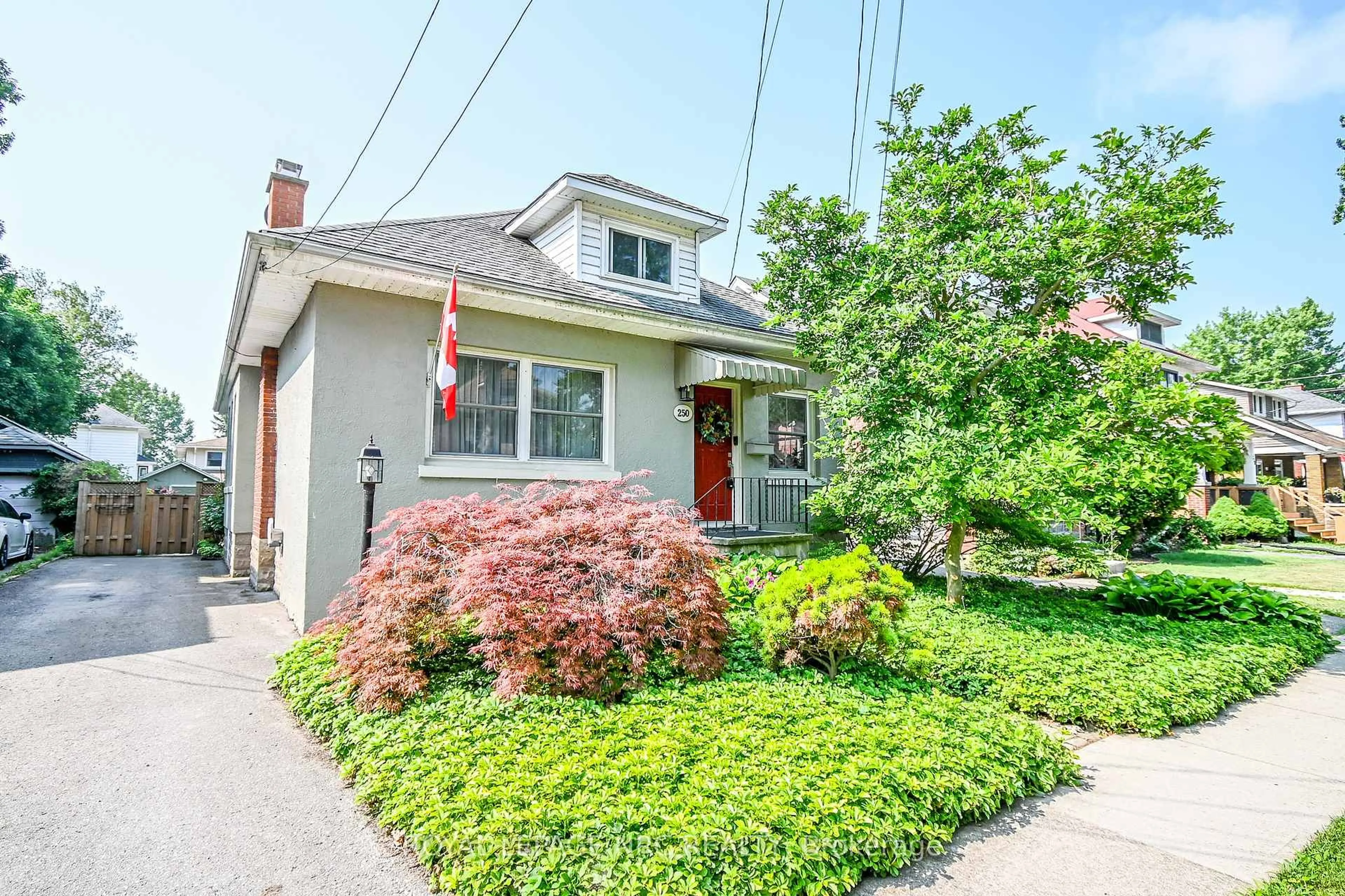 Home with brick exterior material, street for 250 Kent St, Port Colborne Ontario L3K 3A1