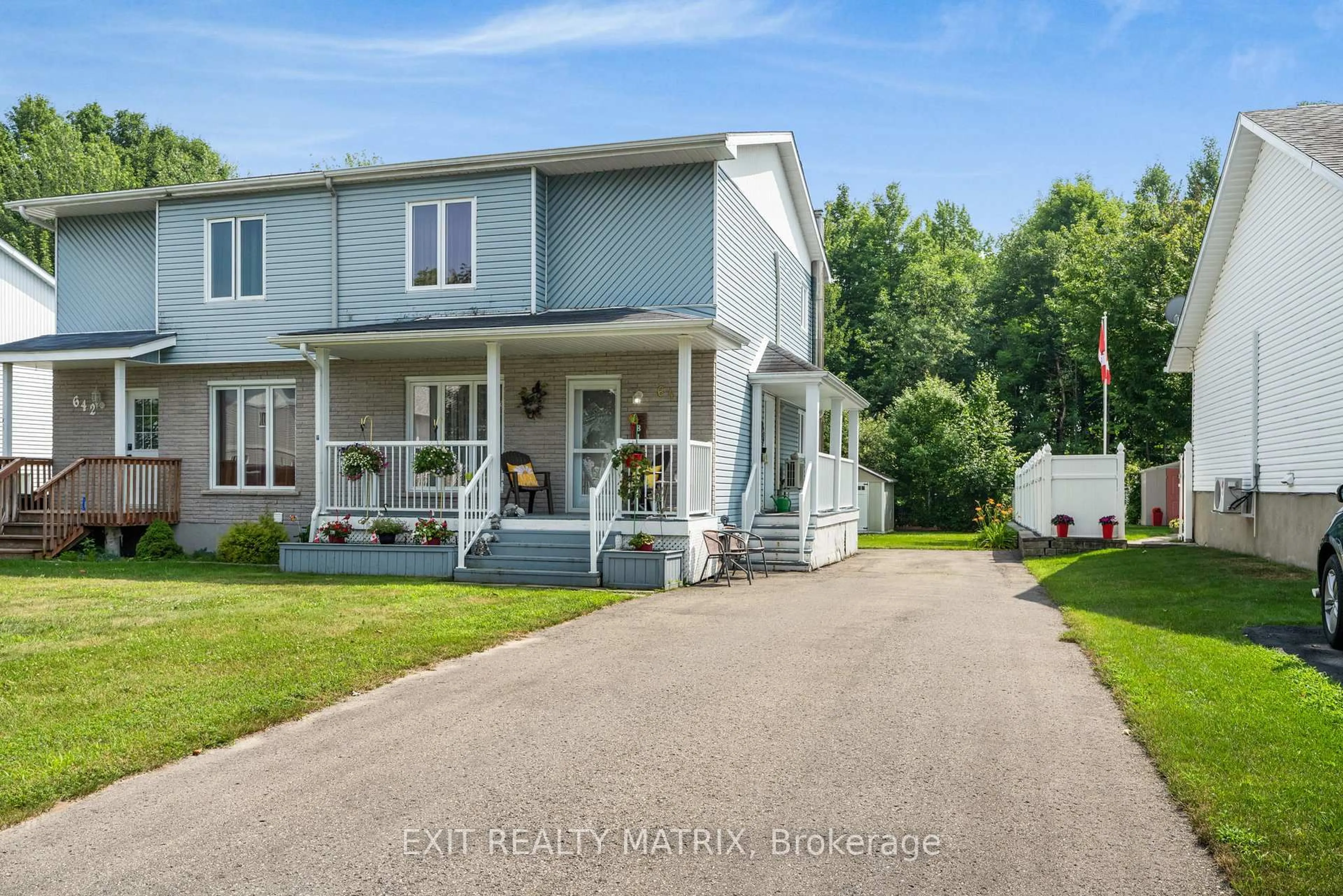 Home with vinyl exterior material, street for 640 Berthiaume St, Hawkesbury Ontario K6A 3N5