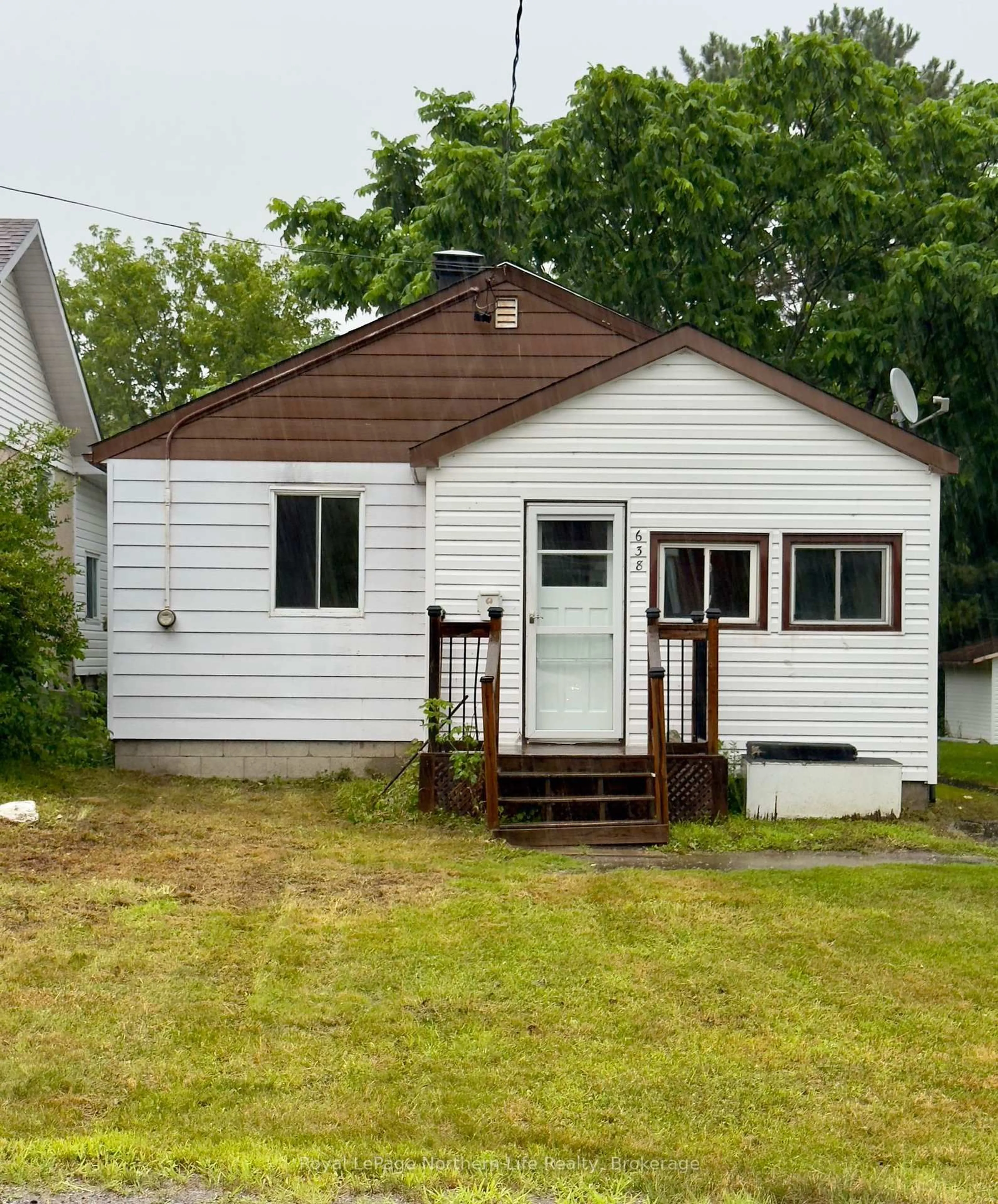 Unknown for 638 Second Ave, North Bay Ontario P1B 1M2