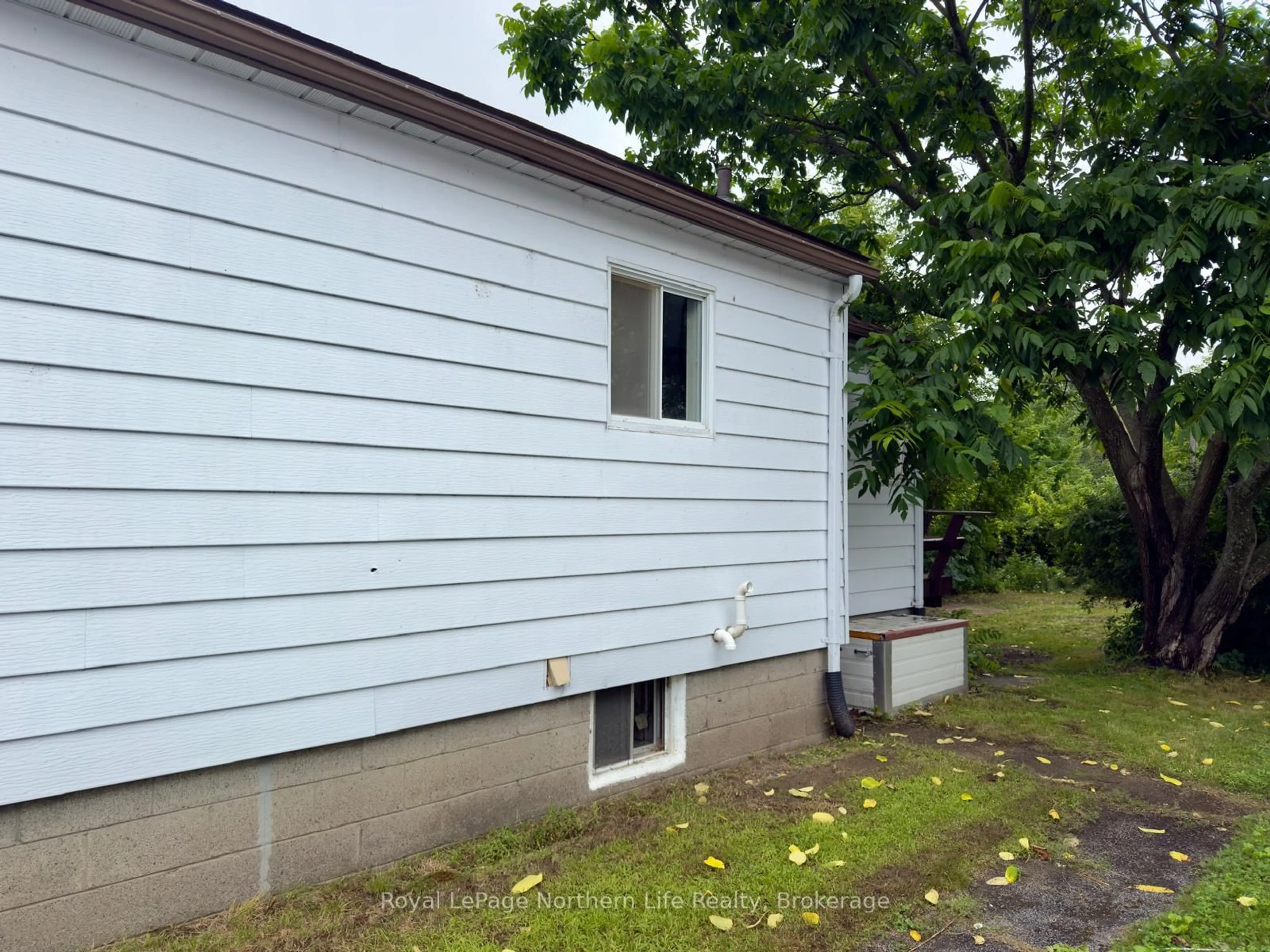 Unknown for 638 Second Ave, North Bay Ontario P1B 1M2