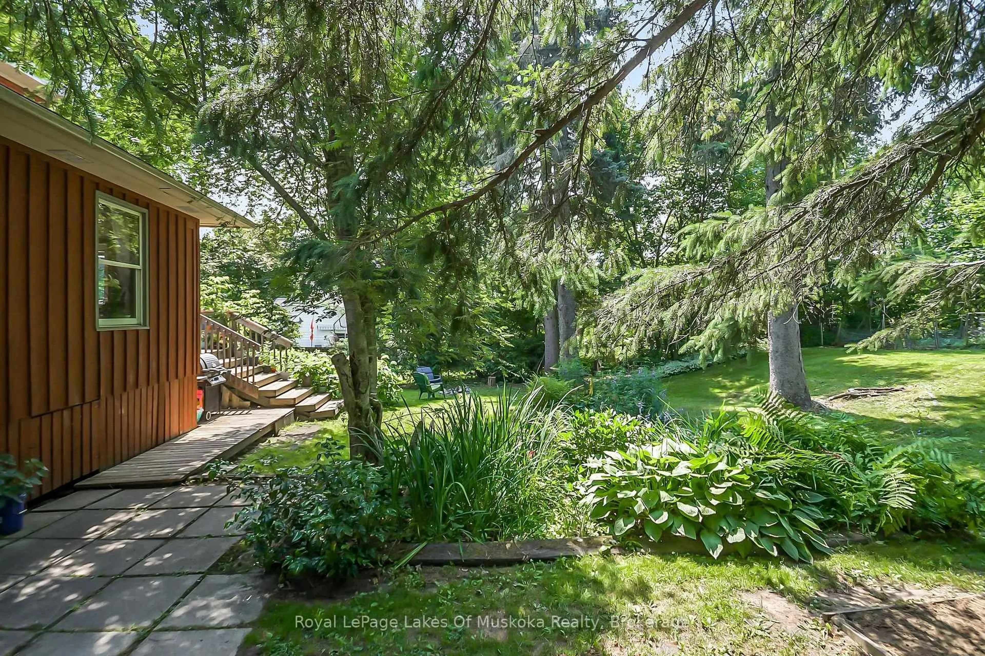 Patio, forest/trees view for 98 Muskoka Rd, Bracebridge Ontario P1L 1H4