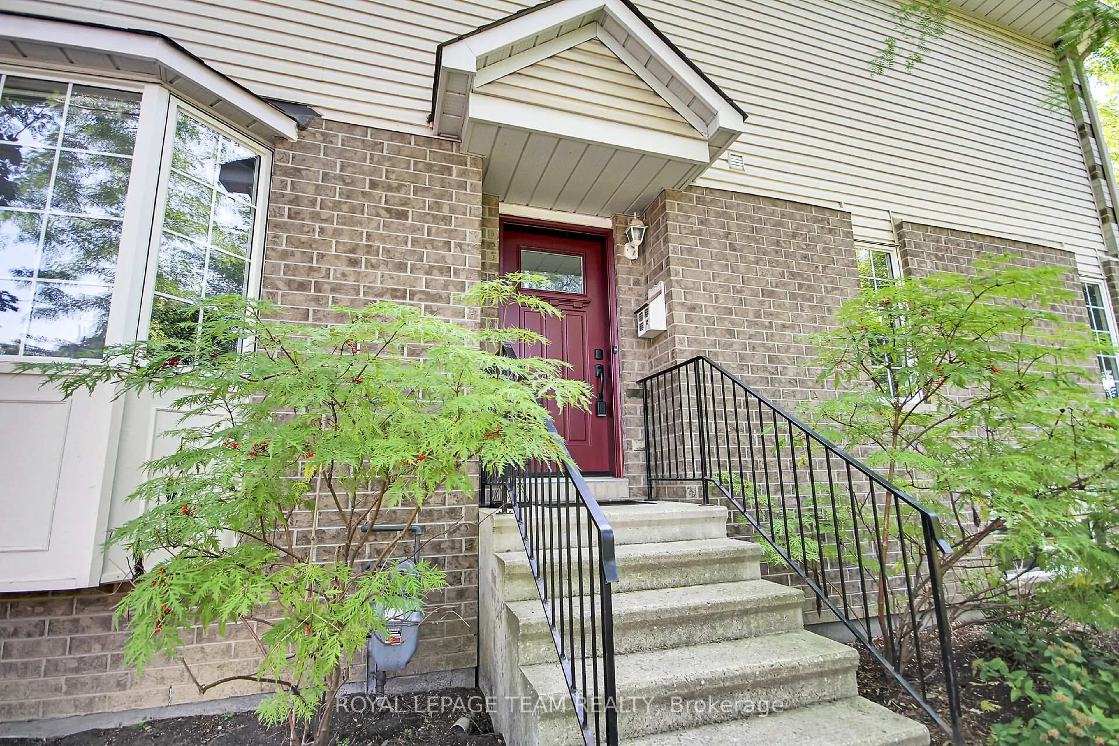 Unknown for 16 Riverbank Crt, Stittsville Ontario K2S 1V7