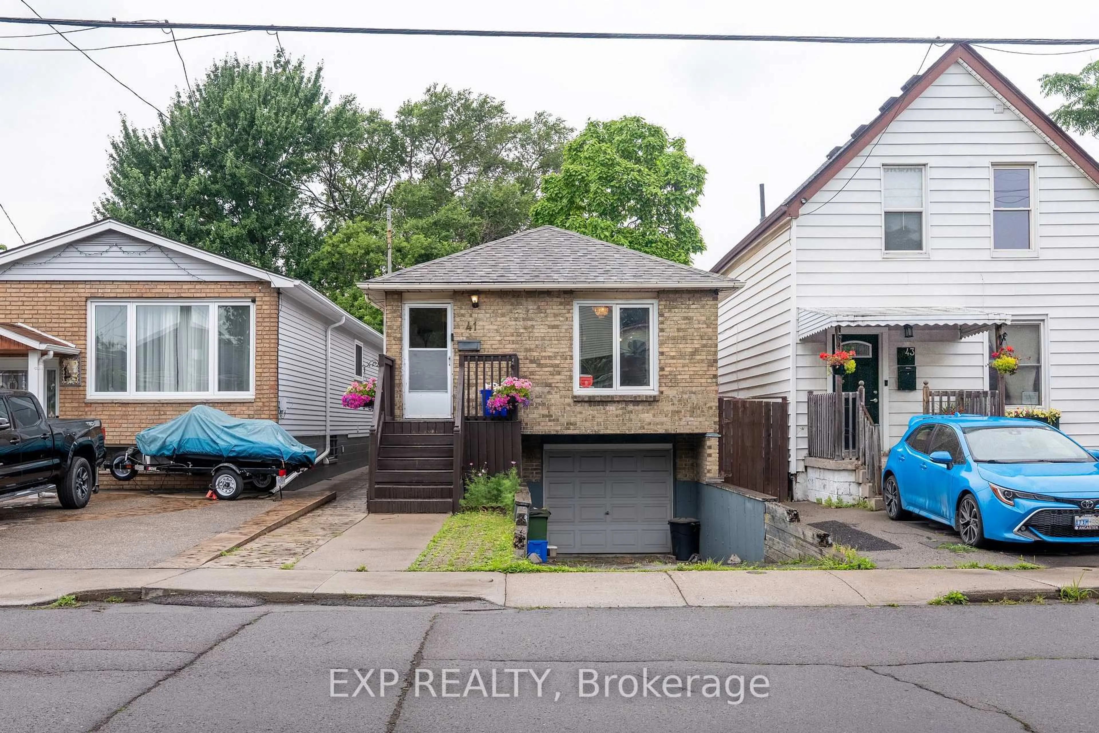 Unknown for 41 Robins Ave, Hamilton Ontario L8H 4N1