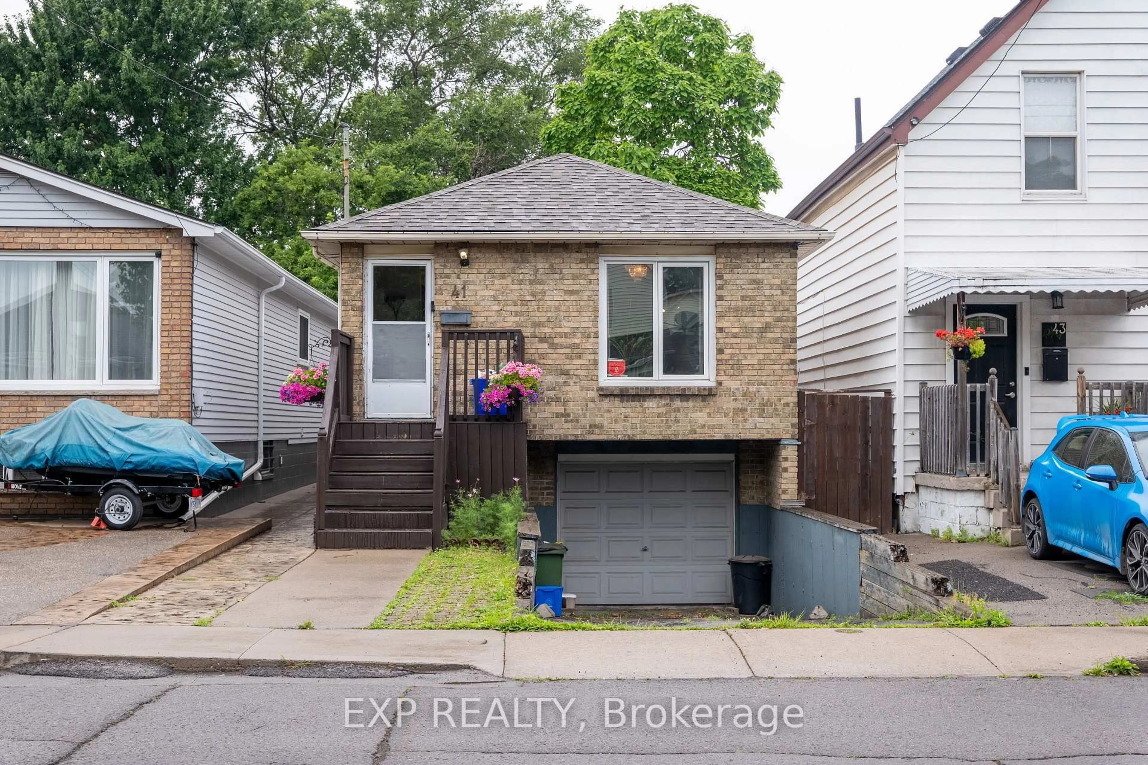 Unknown for 41 Robins Ave, Hamilton Ontario L8H 4N1