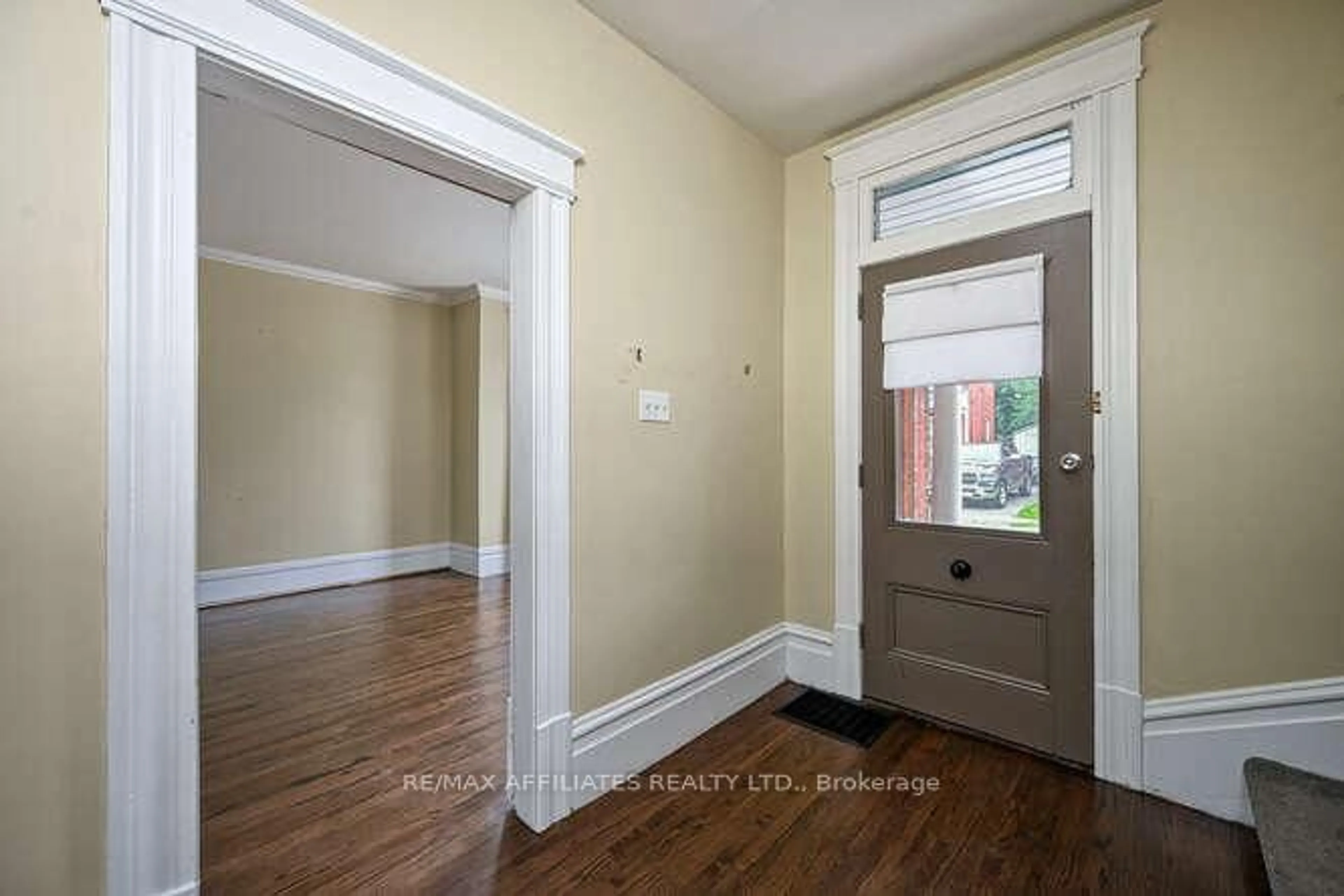 A pic of a room for 28 Kensington Ave, Smiths Falls Ontario K7A 2K5