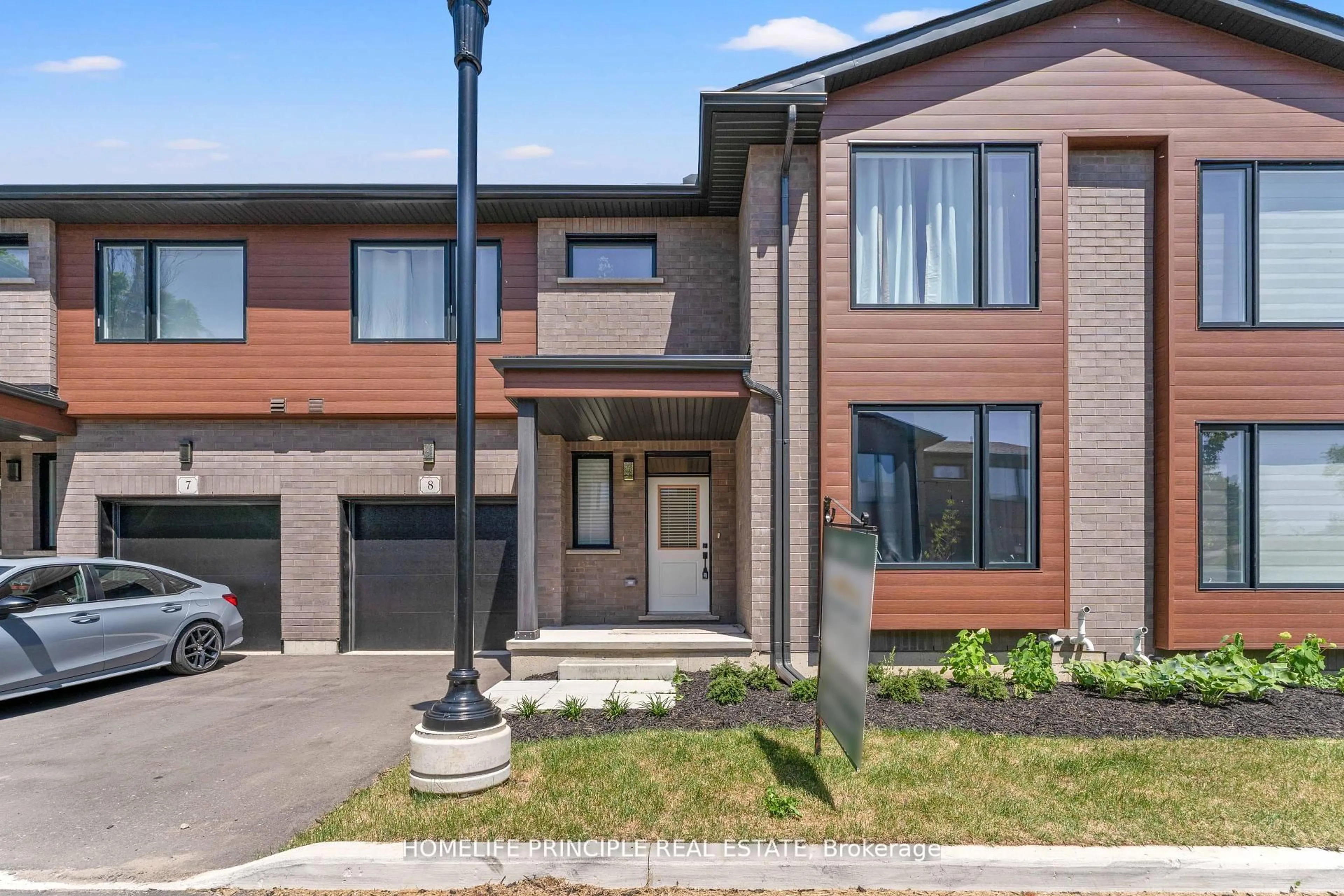 Home with brick exterior material, street for 264 Blair Rd #8, Cambridge Ontario N1S 4K9