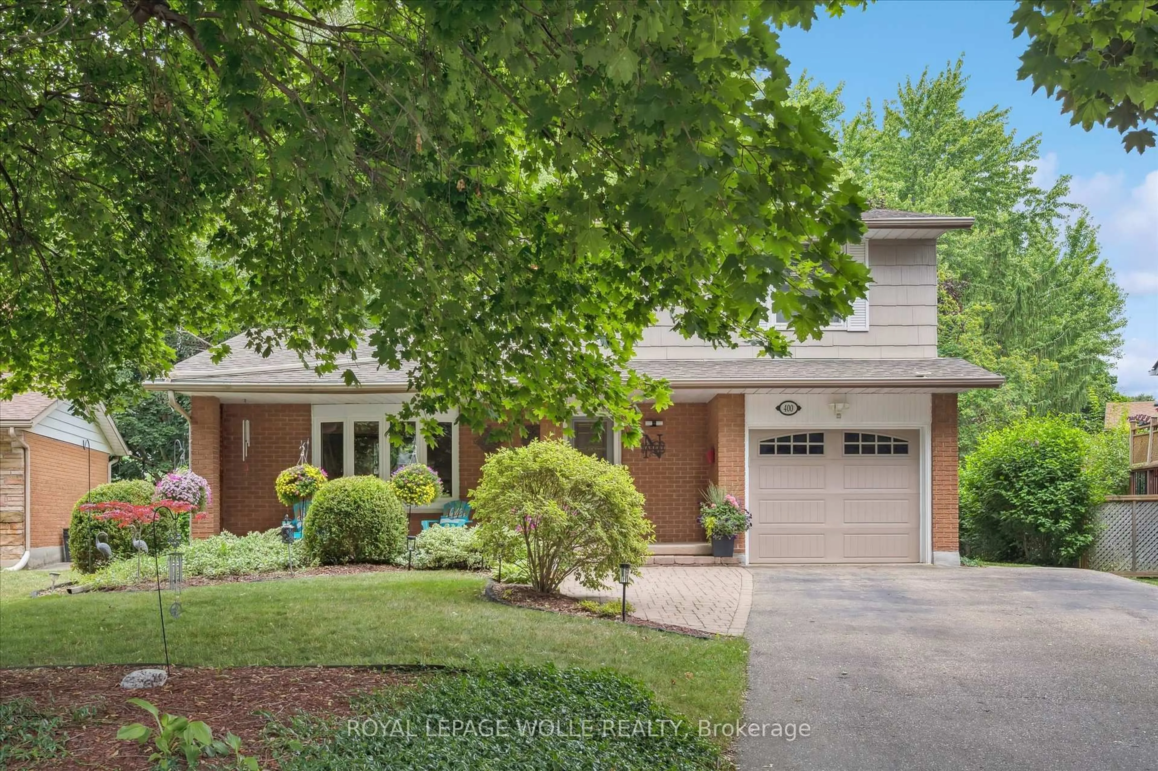 Home with brick exterior material, street for 400 Shallmar Crt, Waterloo Ontario N2K 2H9
