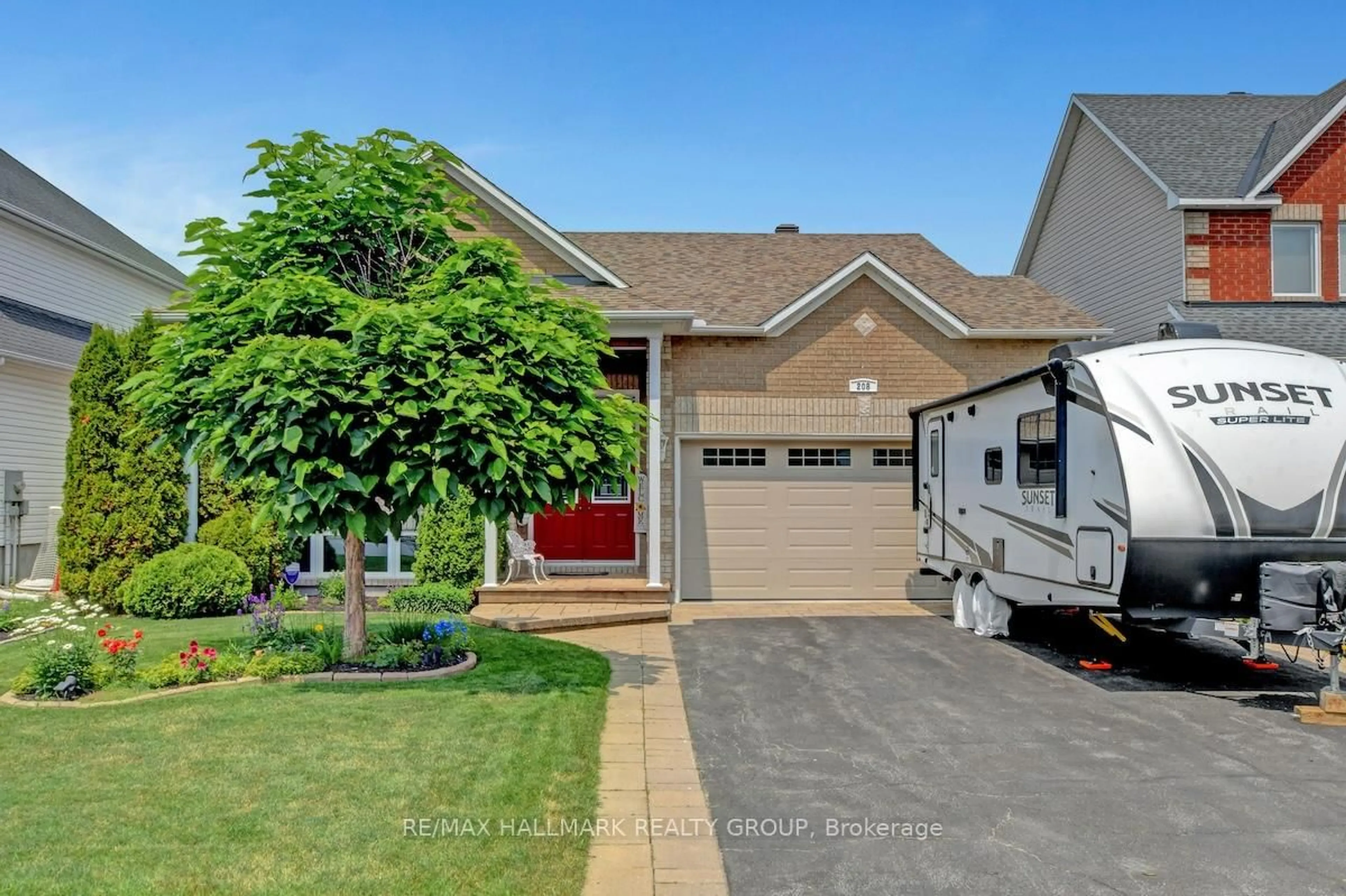 Unknown for 208 Labelle St, Russell Ontario K0A 1W0