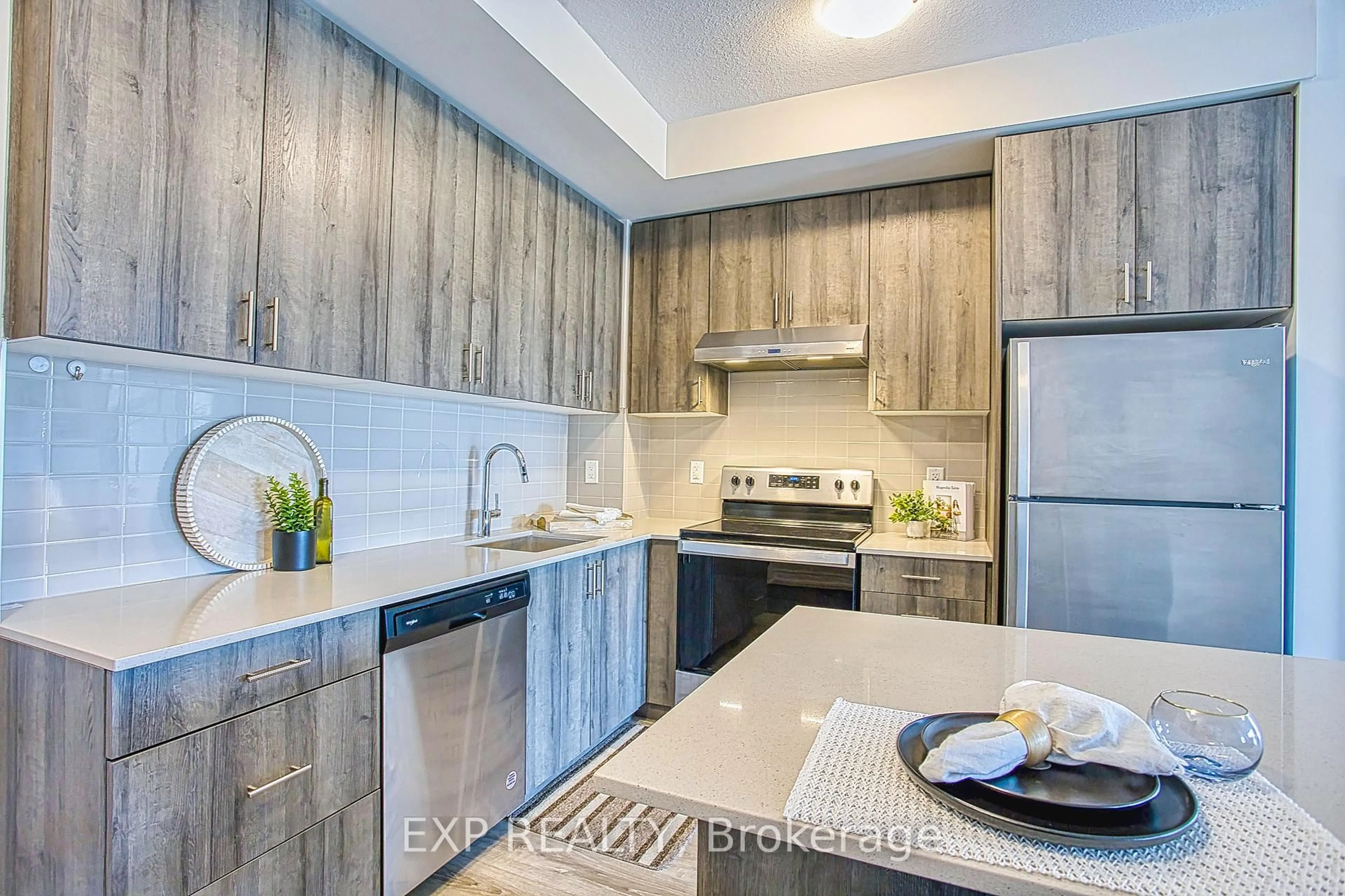 Unknown for 121 Highway 8 #215, Hamilton Ontario L8G 0A3