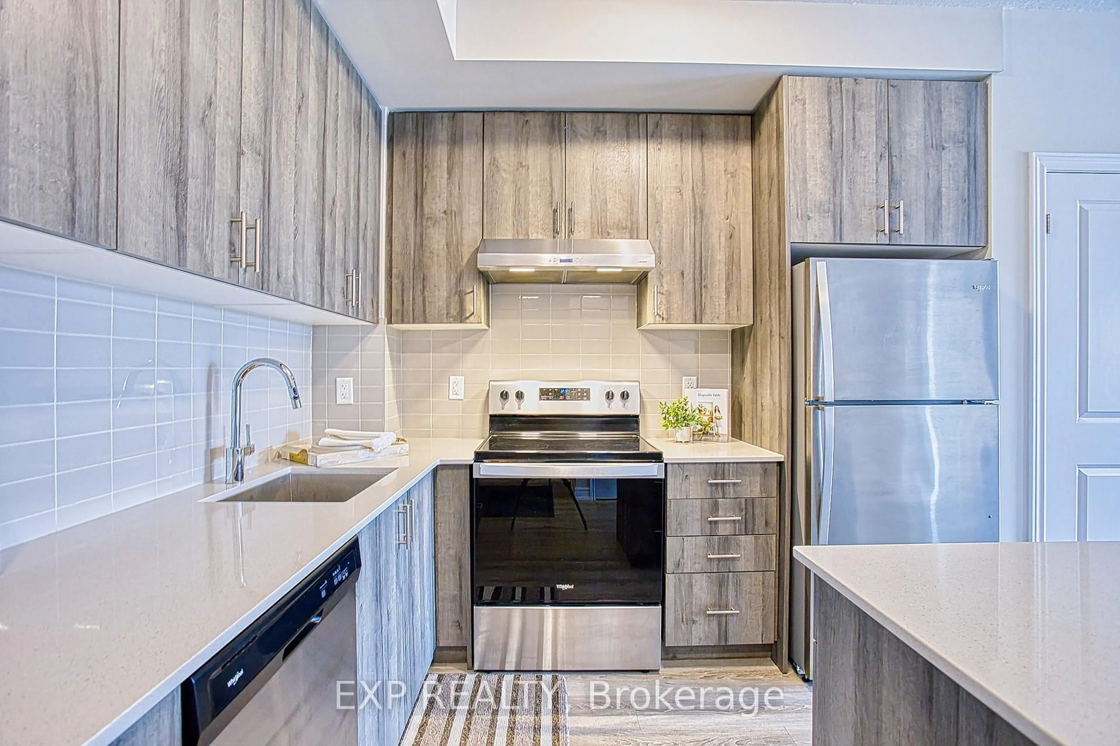 Standard kitchen, unknown for 121 Highway 8 #215, Hamilton Ontario L8G 0A3