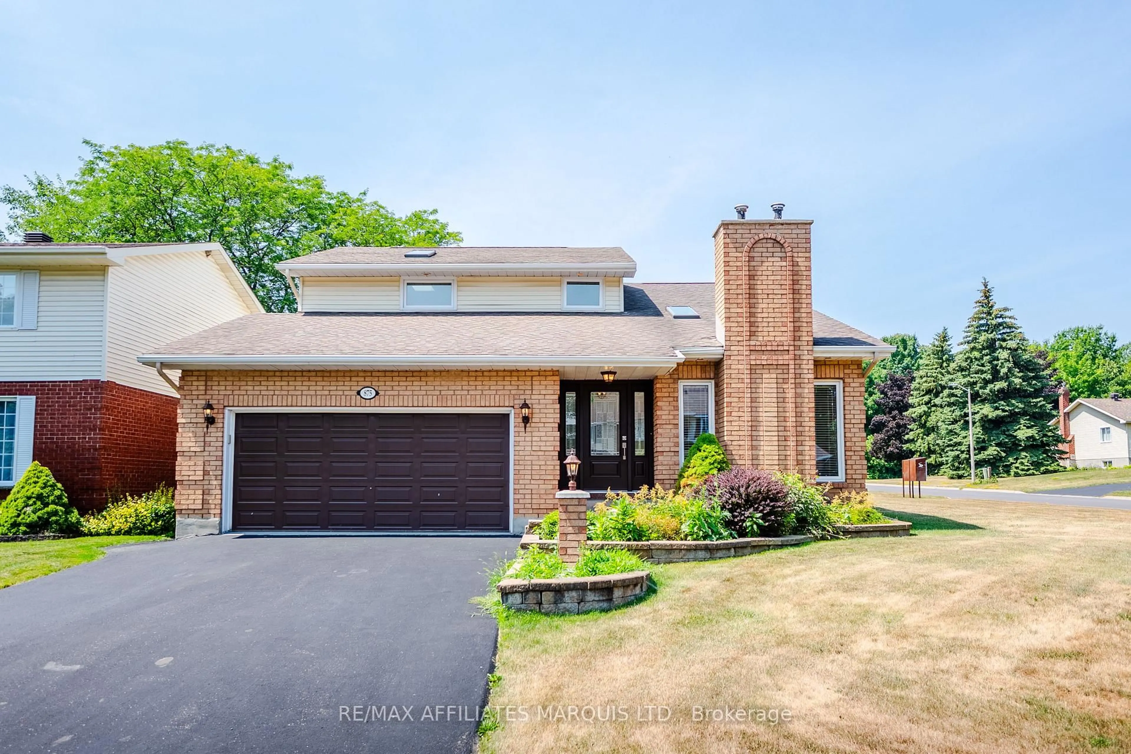 Home with brick exterior material, street for 875 Kenyon Cres, Cornwall Ontario K6H 6Z1