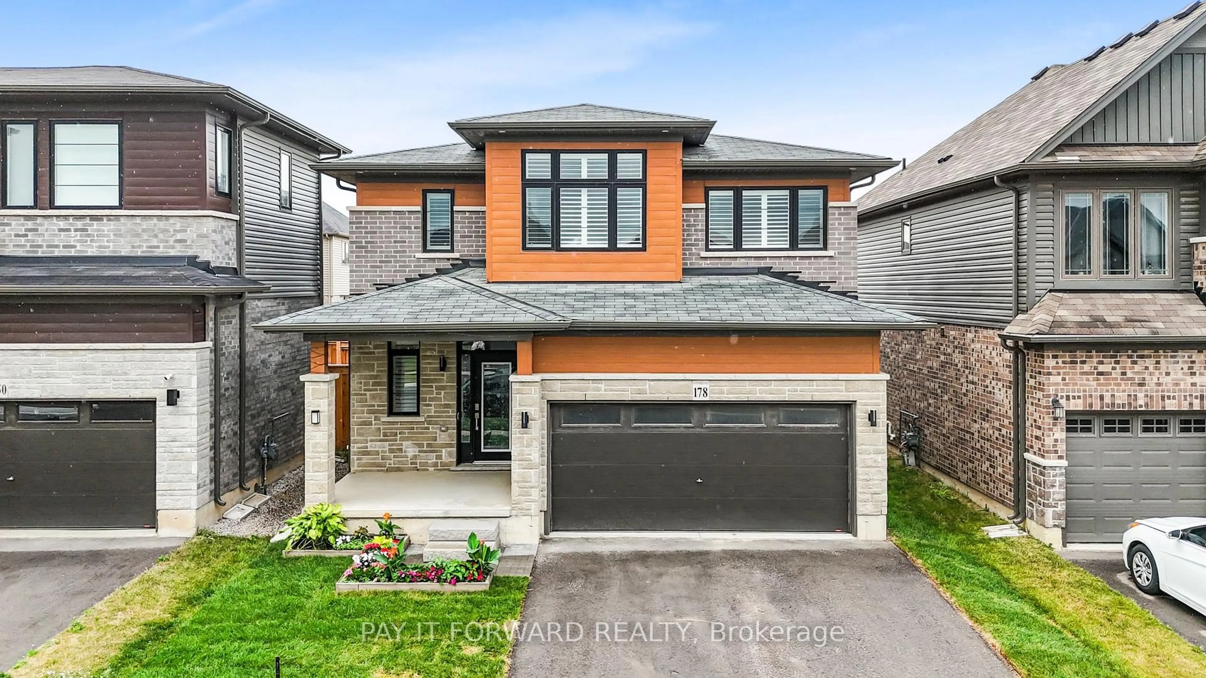 Home with brick exterior material, street for 178 Longboat Ru, Brantford Ontario N3T 0R9
