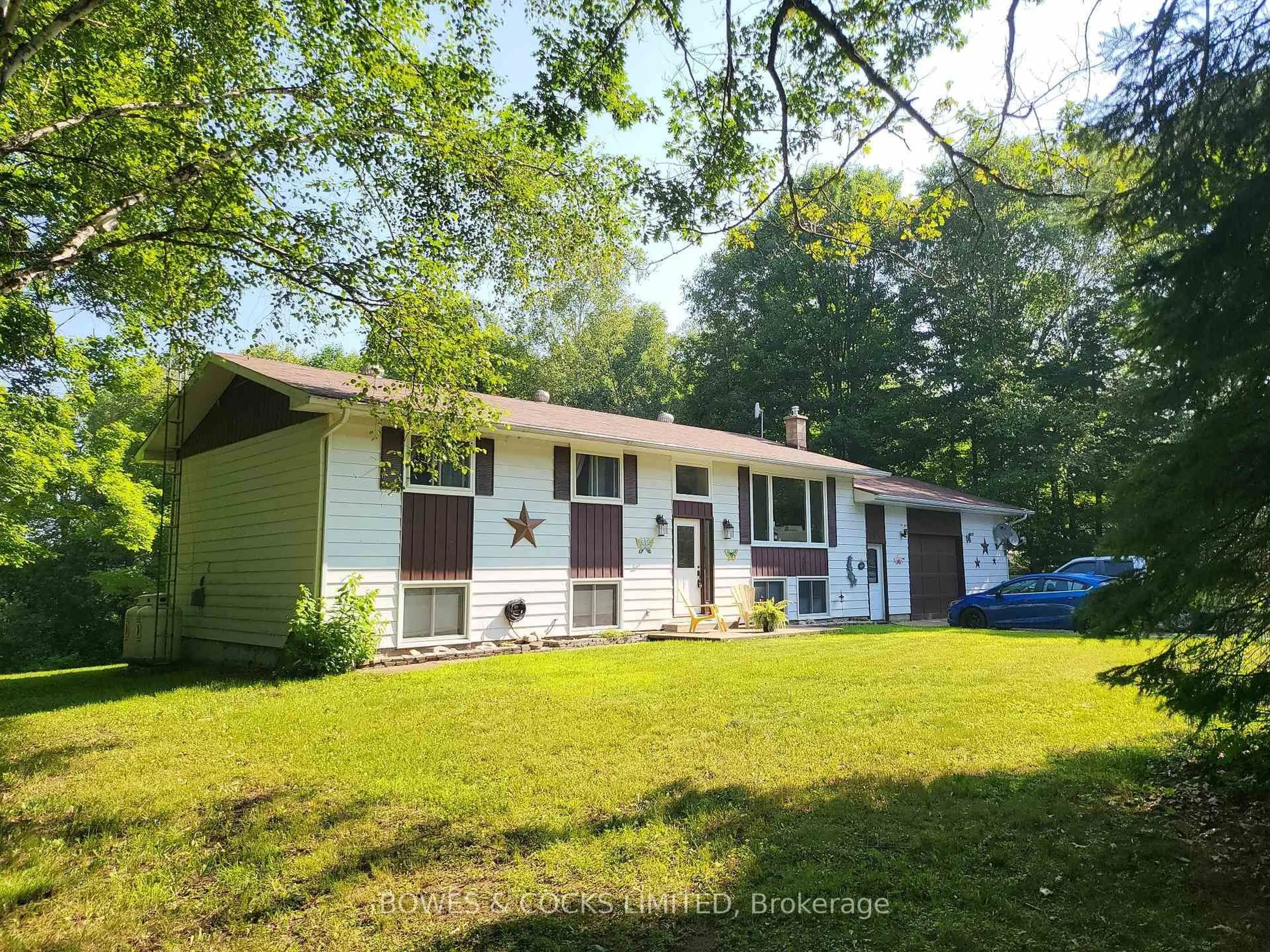 Home with vinyl exterior material, unknown for 109 QUARRY Rd, Bancroft Ontario K0L 1C0