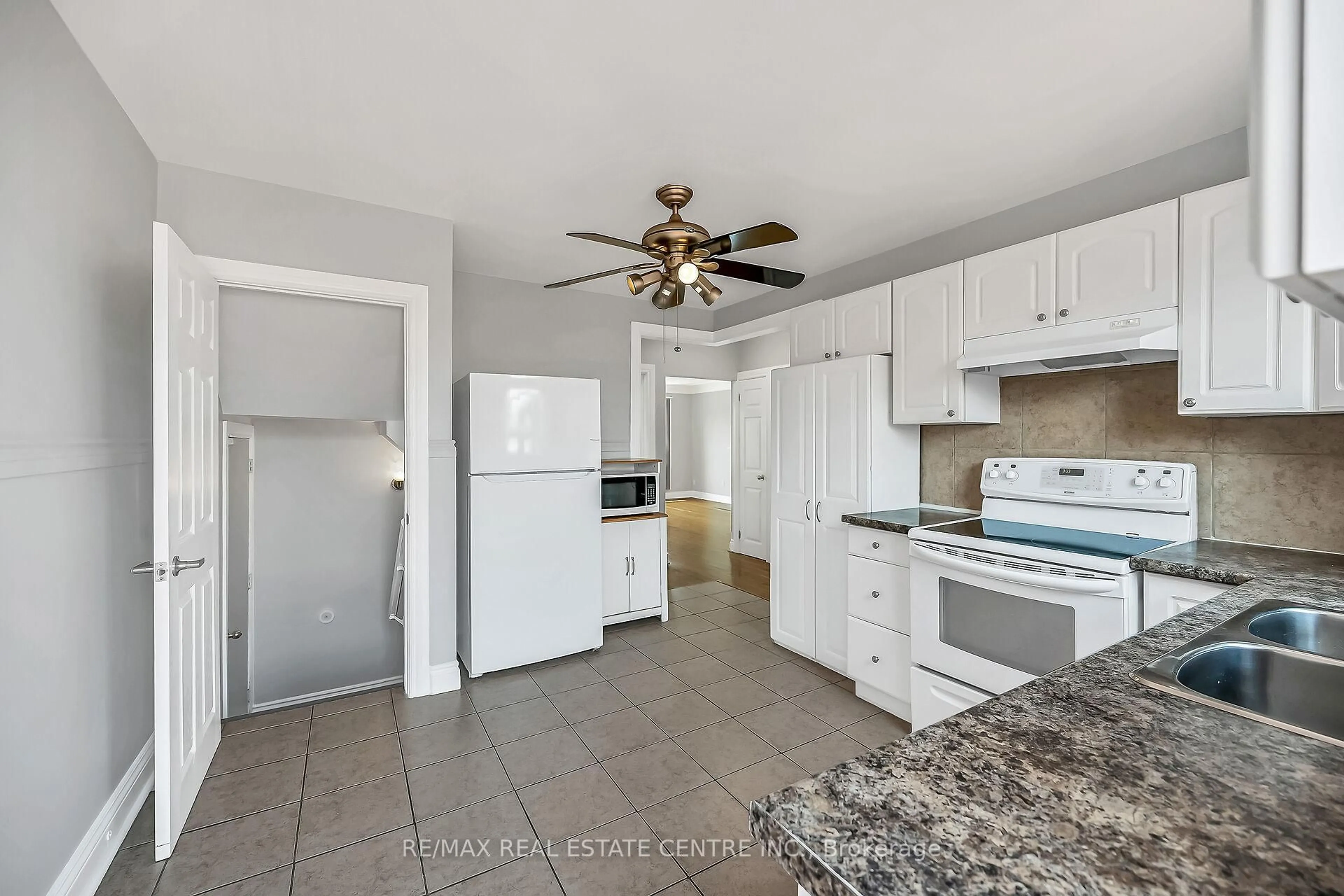 Unknown for 169 Pottruff Rd, Hamilton Ontario L8K 4A6