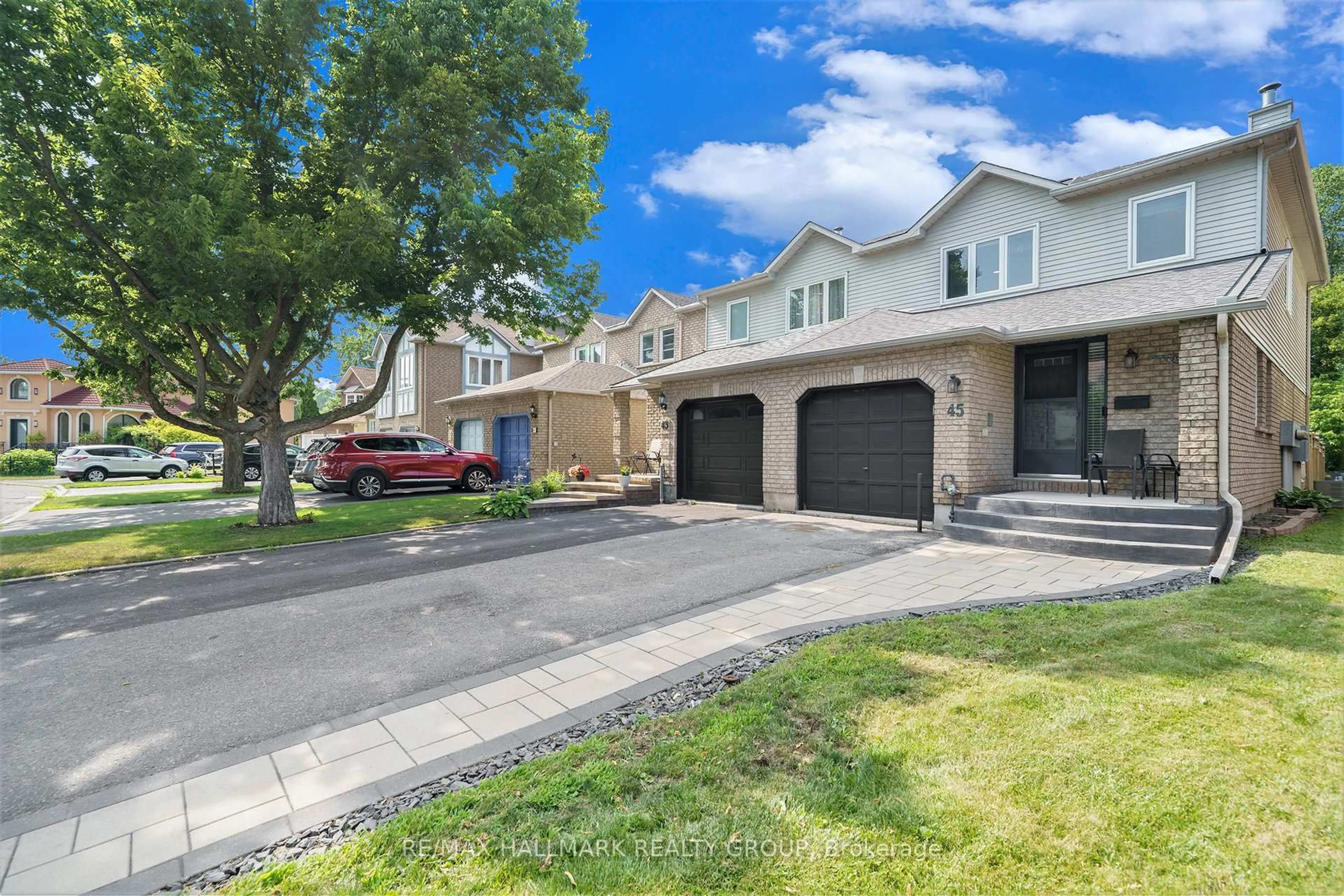 A pic from outside/outdoor area/front of a property/back of a property/a pic from drone, street for 45 Hunterswood Cres, Ottawa Ontario K1G 5V7