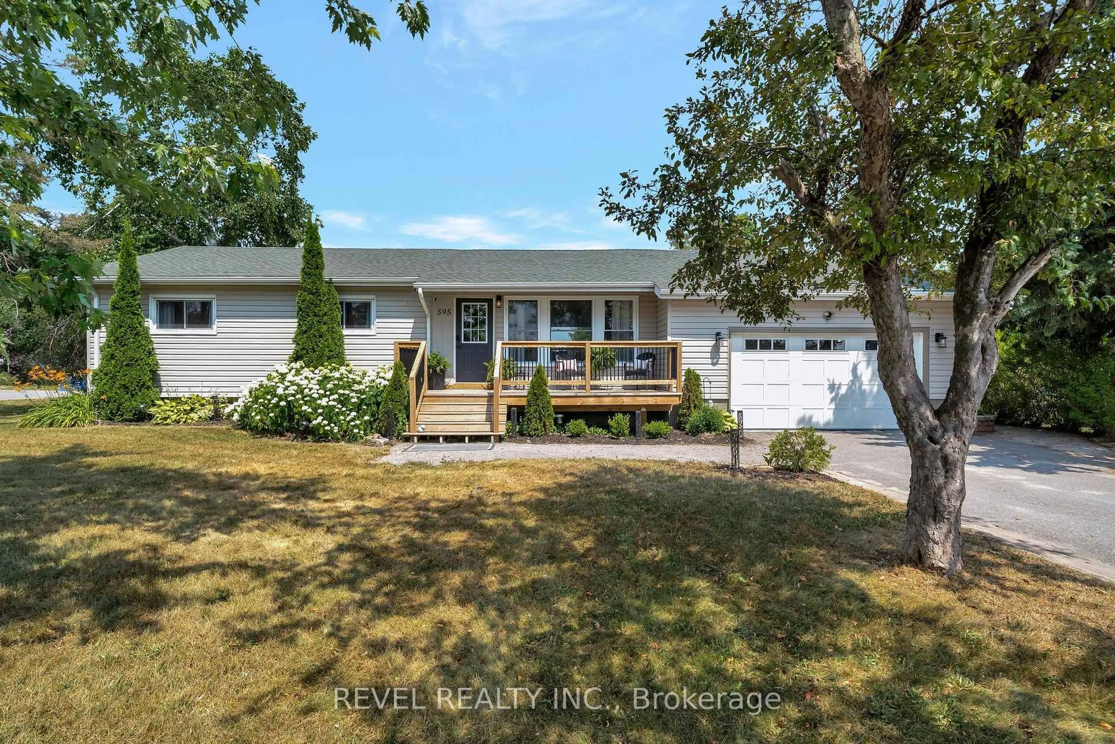 A pic from outside/outdoor area/front of a property/back of a property/a pic from drone, street for 595 Hickory Beach Rd, Kawartha Lakes Ontario K0M 1N0