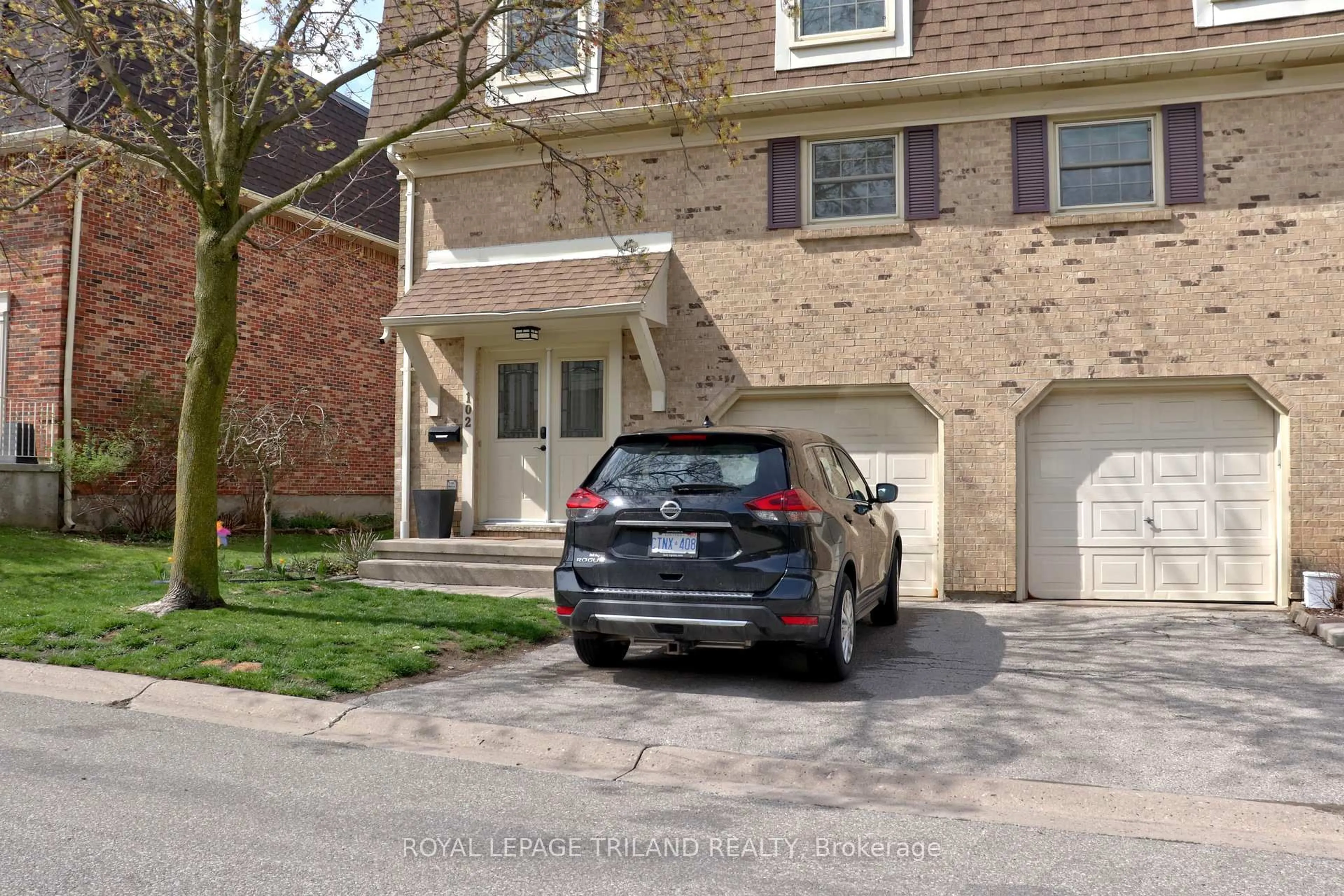 Unknown for 900 Pond View Rd #102, London South Ontario N5Z 4L7