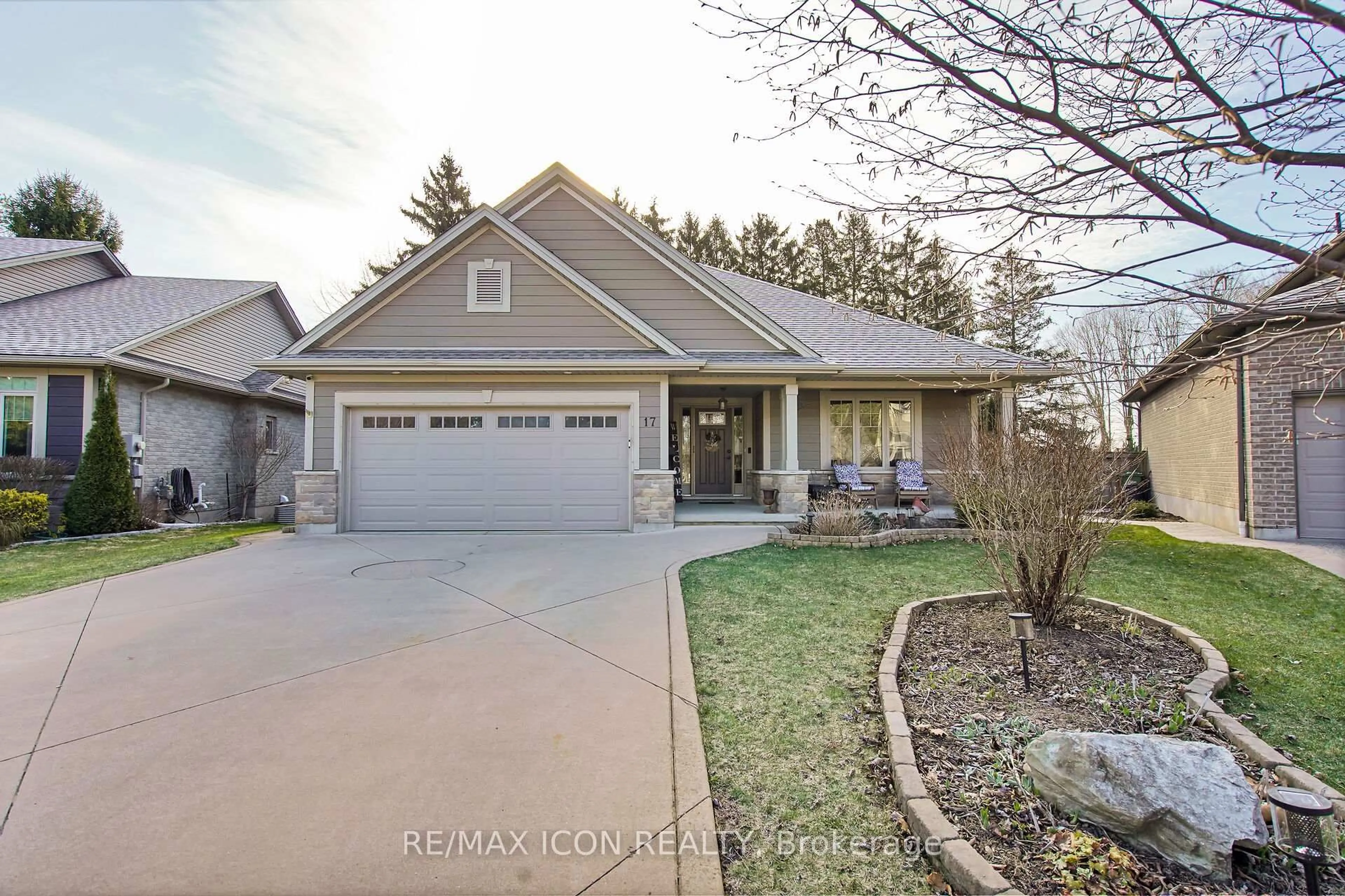Home with brick exterior material, street for 17 Tanager Pl, St. Thomas Ontario N5R 6K9