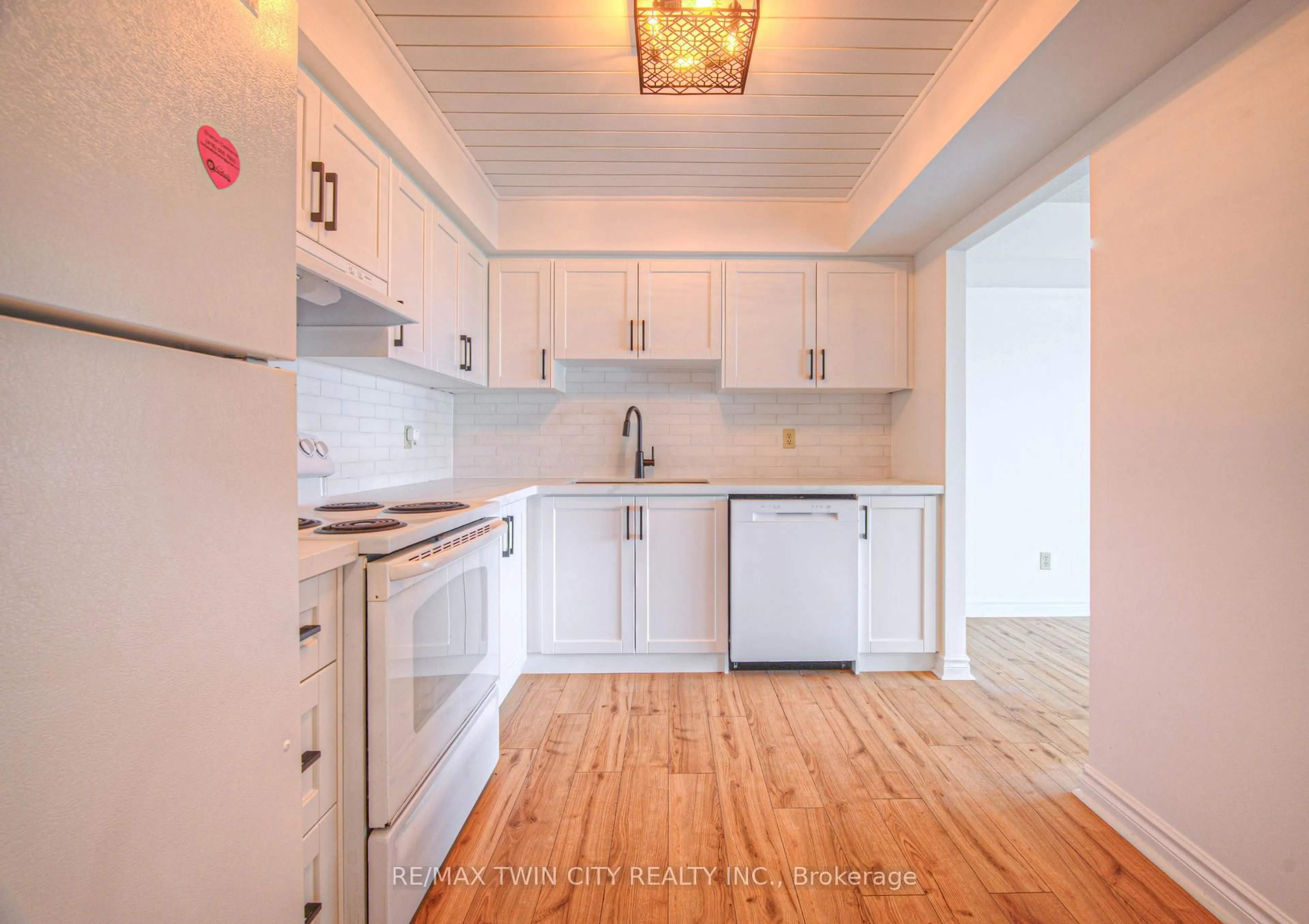 Standard kitchen, wood/laminate floor for 237 King St #1207, Cambridge Ontario N3H 5L2
