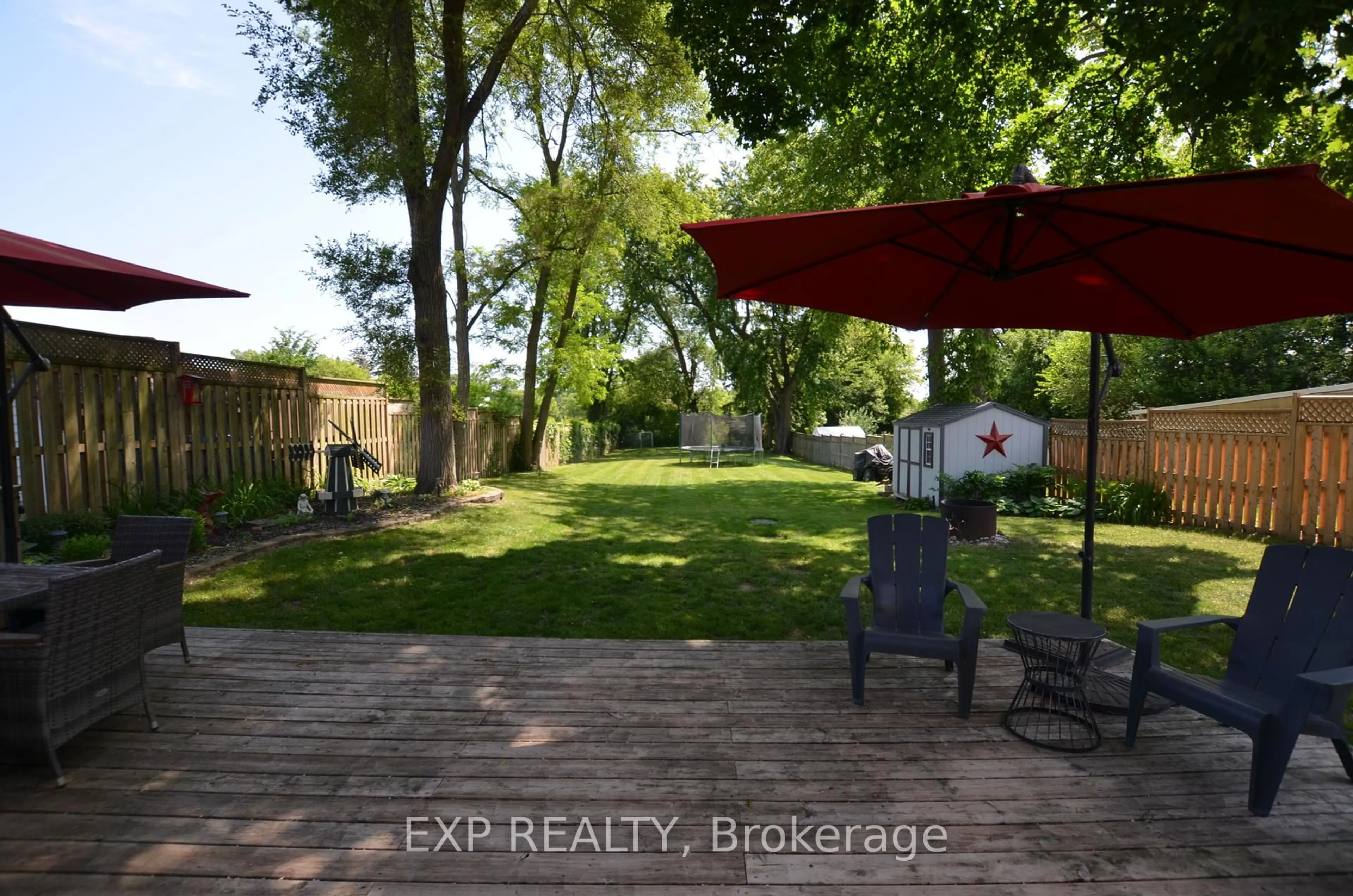 Patio, street for 1276 Crumlin Sdrd, London East Ontario N5V 1R8