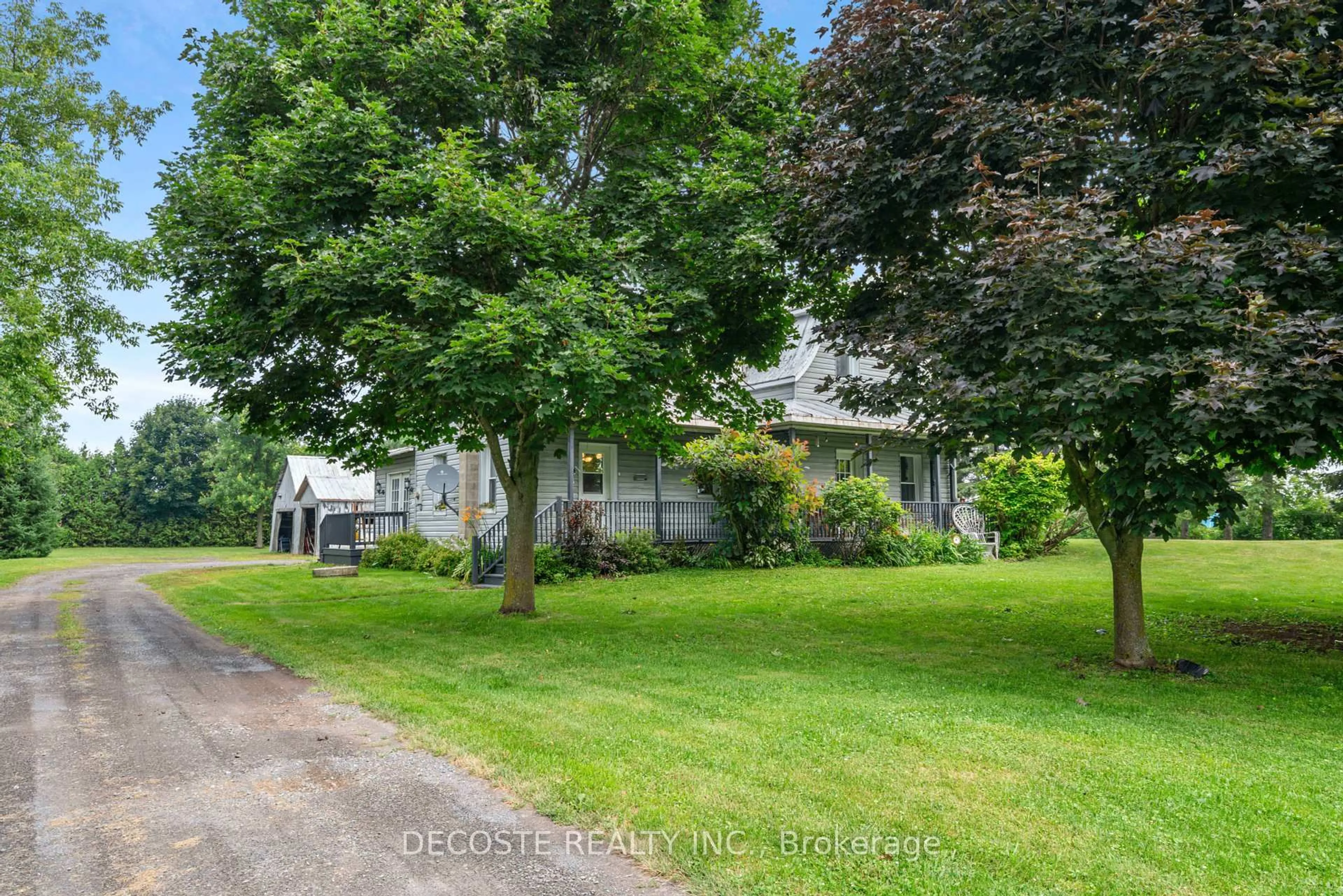 A pic from outside/outdoor area/front of a property/back of a property/a pic from drone, street for 17559 County 22 Rd, North Stormont Ontario K0C 1T0
