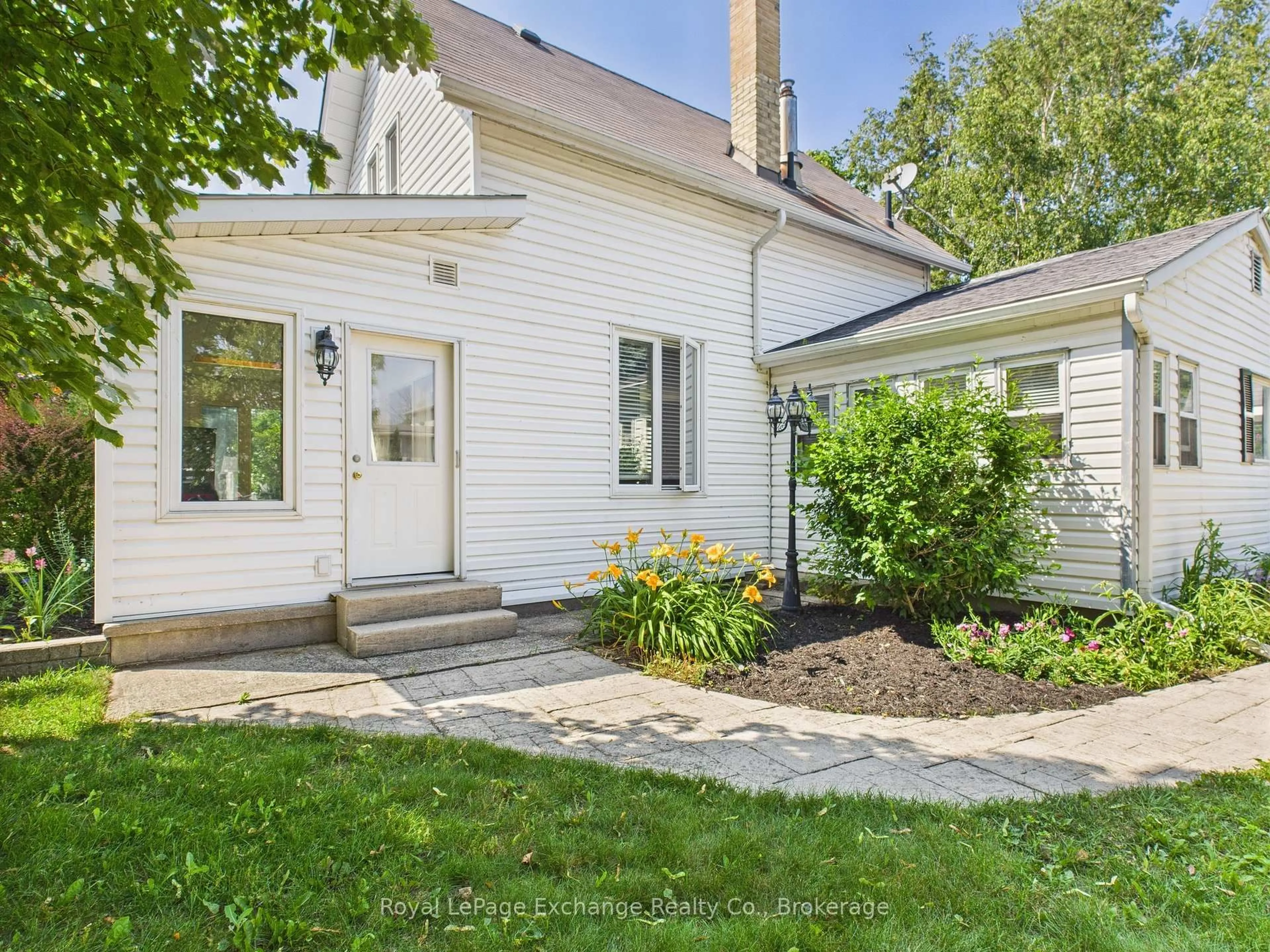 Unknown for 557 Market St, Saugeen Shores Ontario N0H 2C4