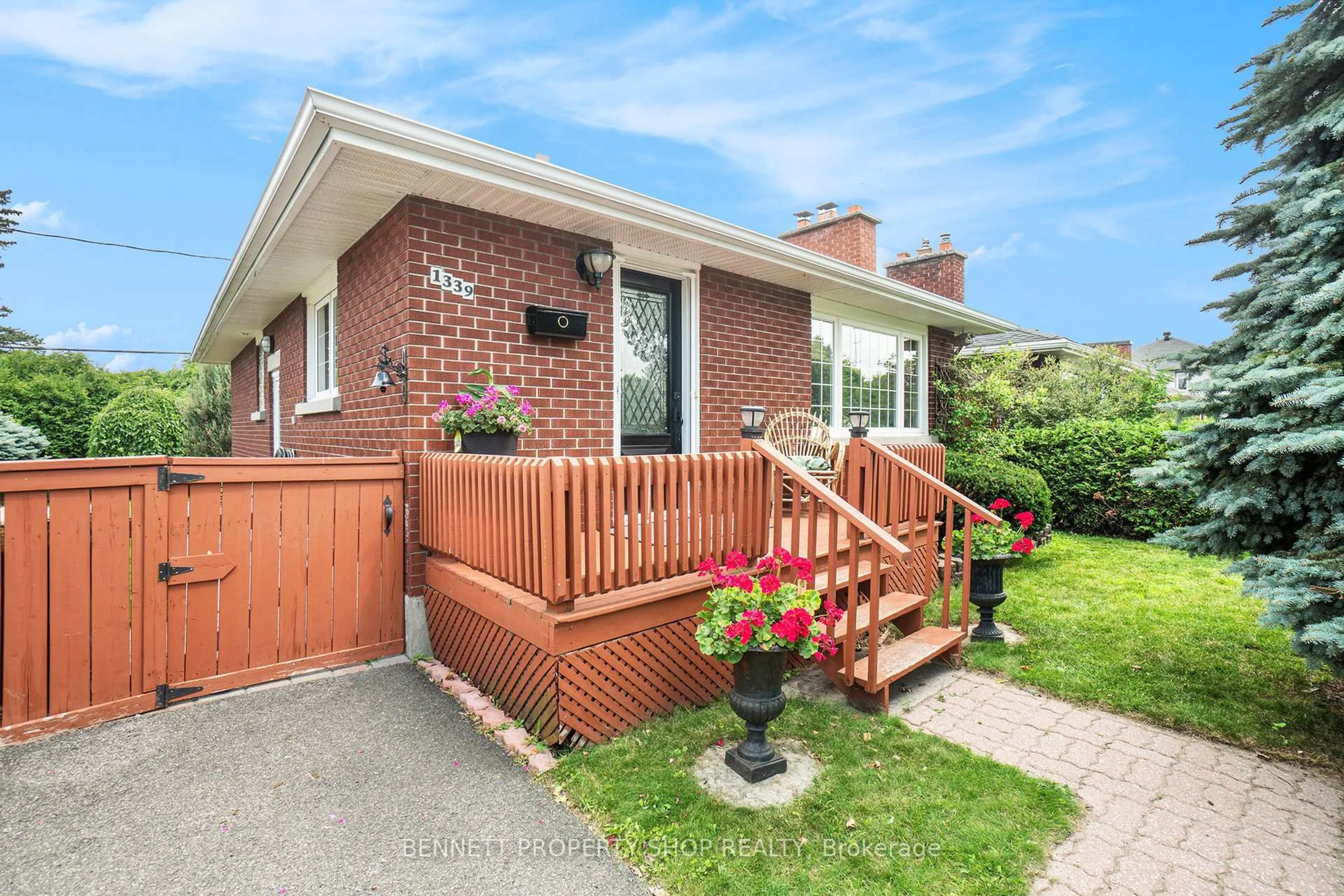 Home with brick exterior material, street for 1339 O Ave, Ottawa Ontario K1G 0B1