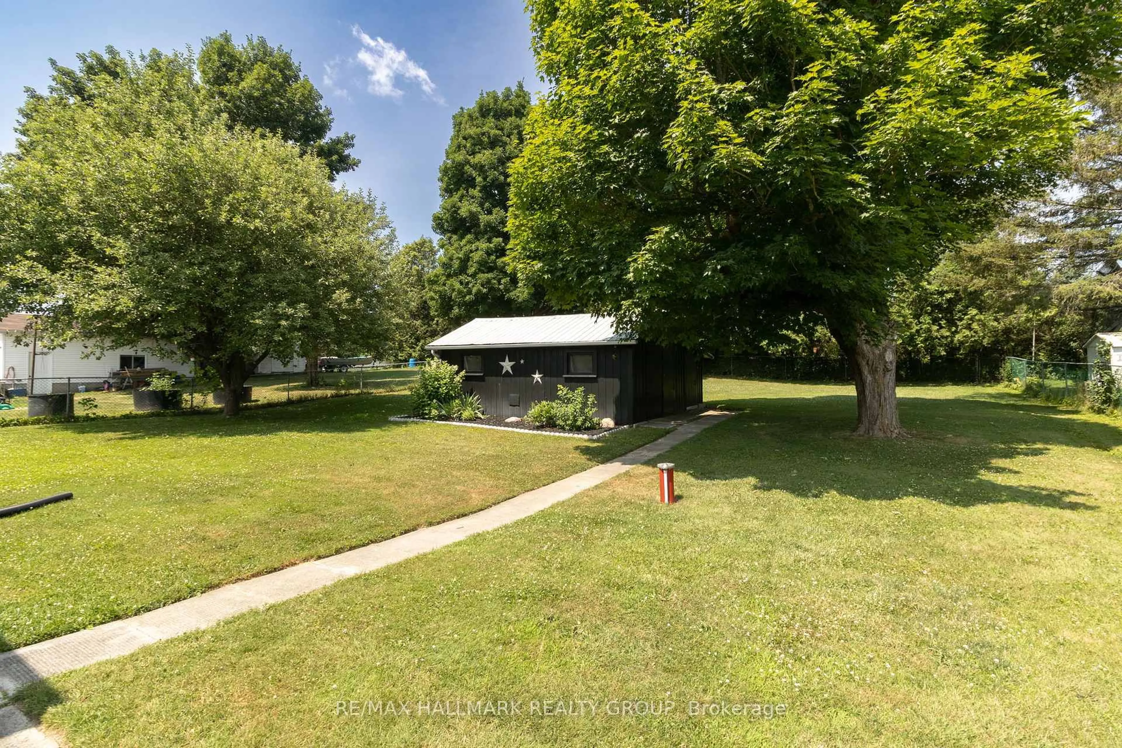 A pic from outside/outdoor area/front of a property/back of a property/a pic from drone, unknown for 4442 Murray Rd, Elizabethtown-Kitley Ontario K6V 5T4