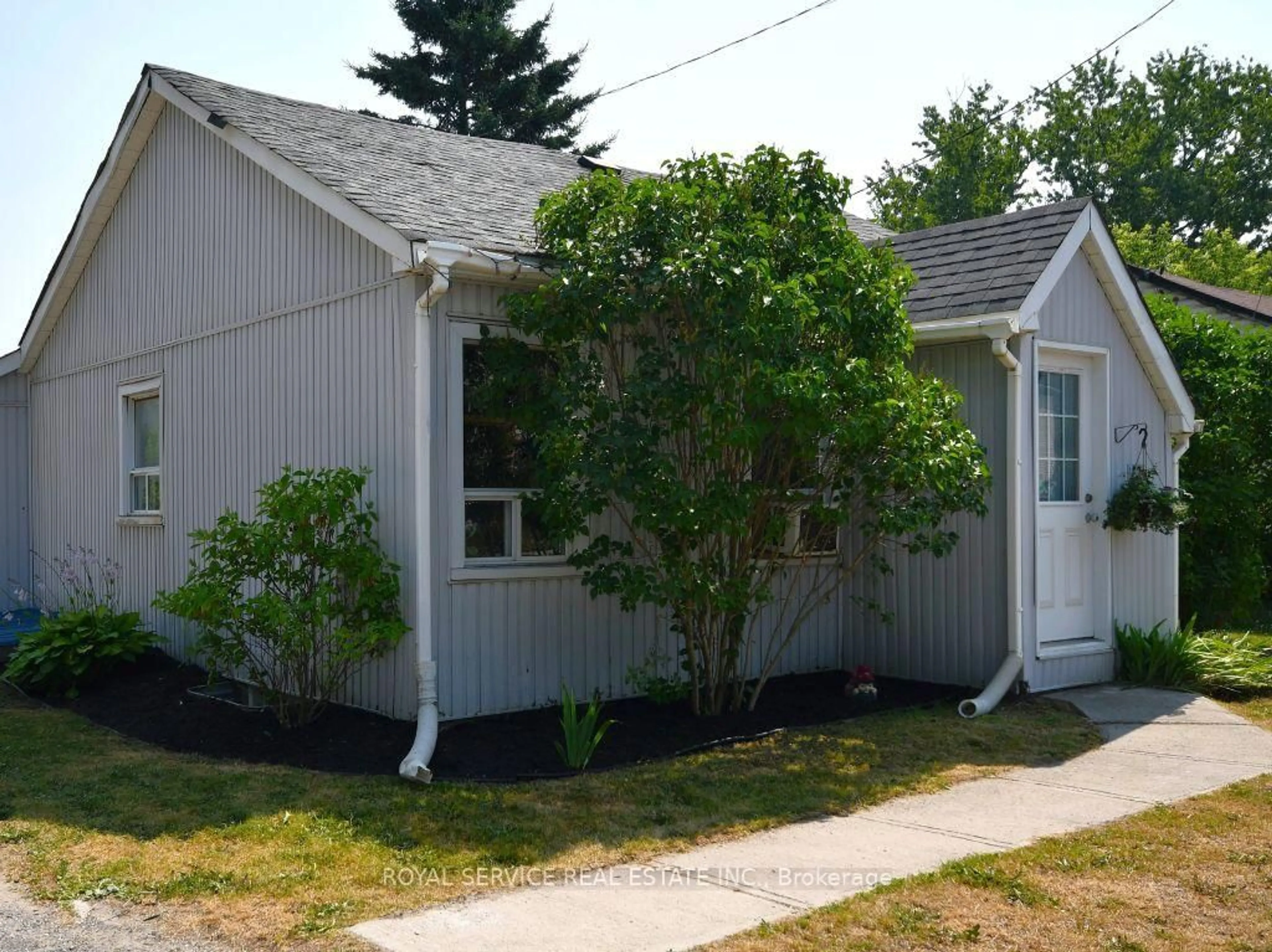 Home with vinyl exterior material, street for 83 County 40 Rd, Asphodel-Norwood Ontario K0L 2V0