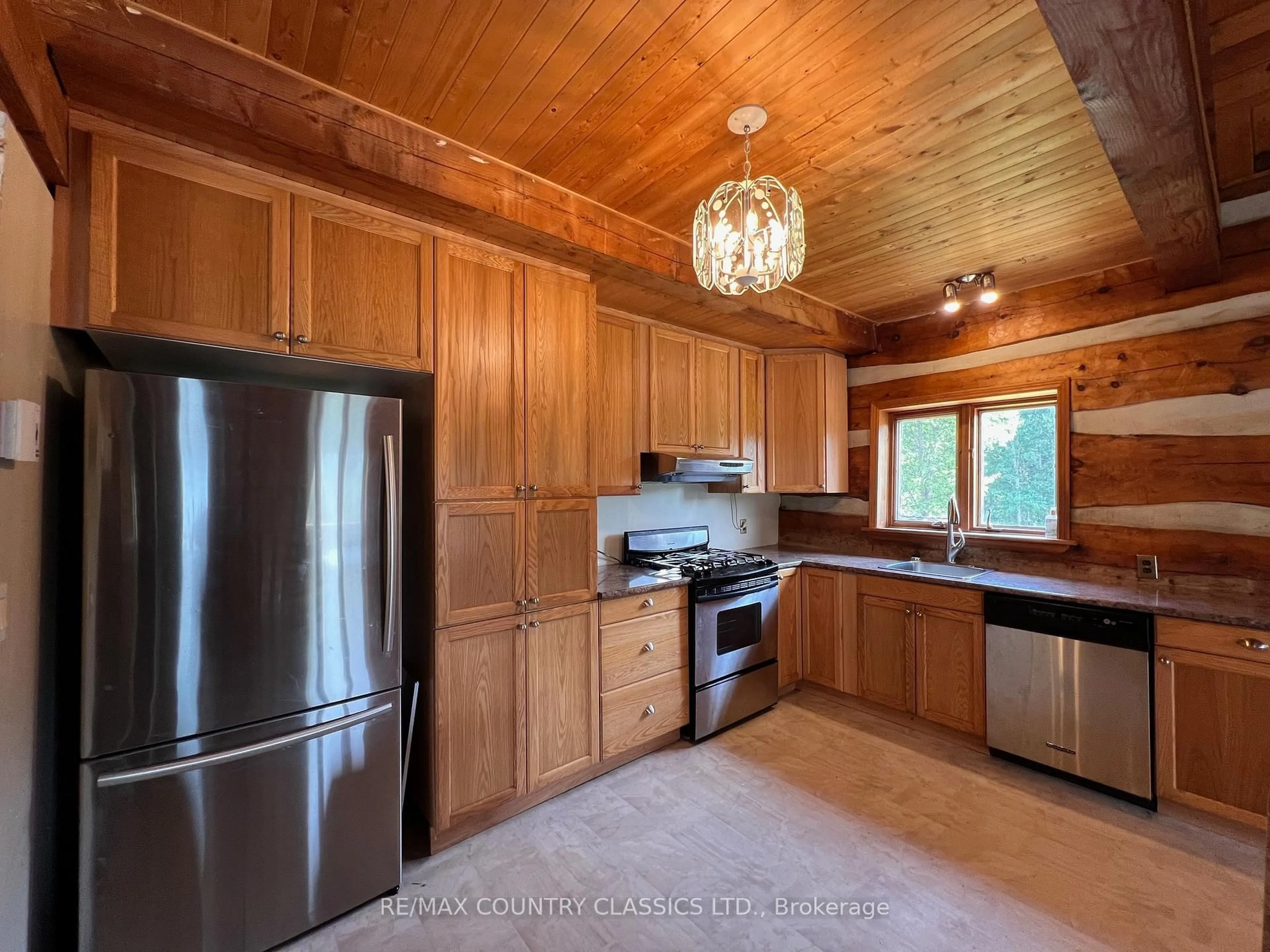 Open concept kitchen, wood/laminate floor for 1083 Upper Turriff Rd, Bancroft Ontario K0L 2L0