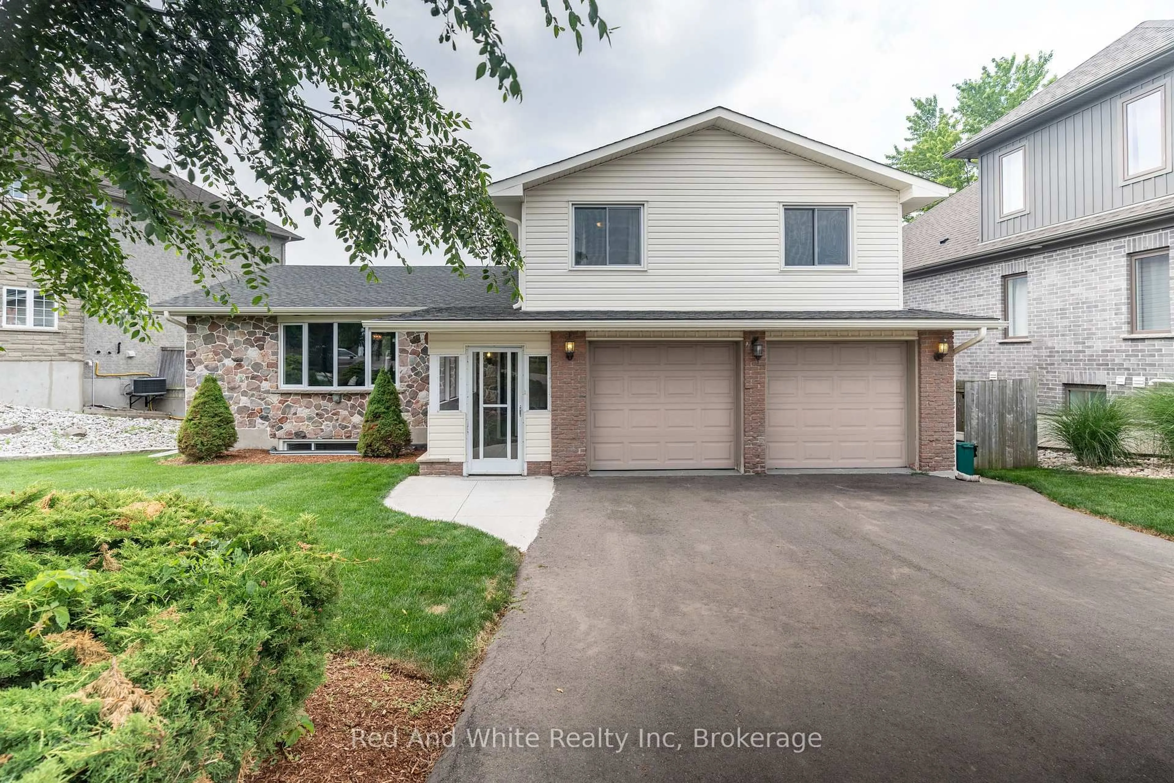Unknown for 447 Old Chicopee Tr, Kitchener Ontario N2A 4H1