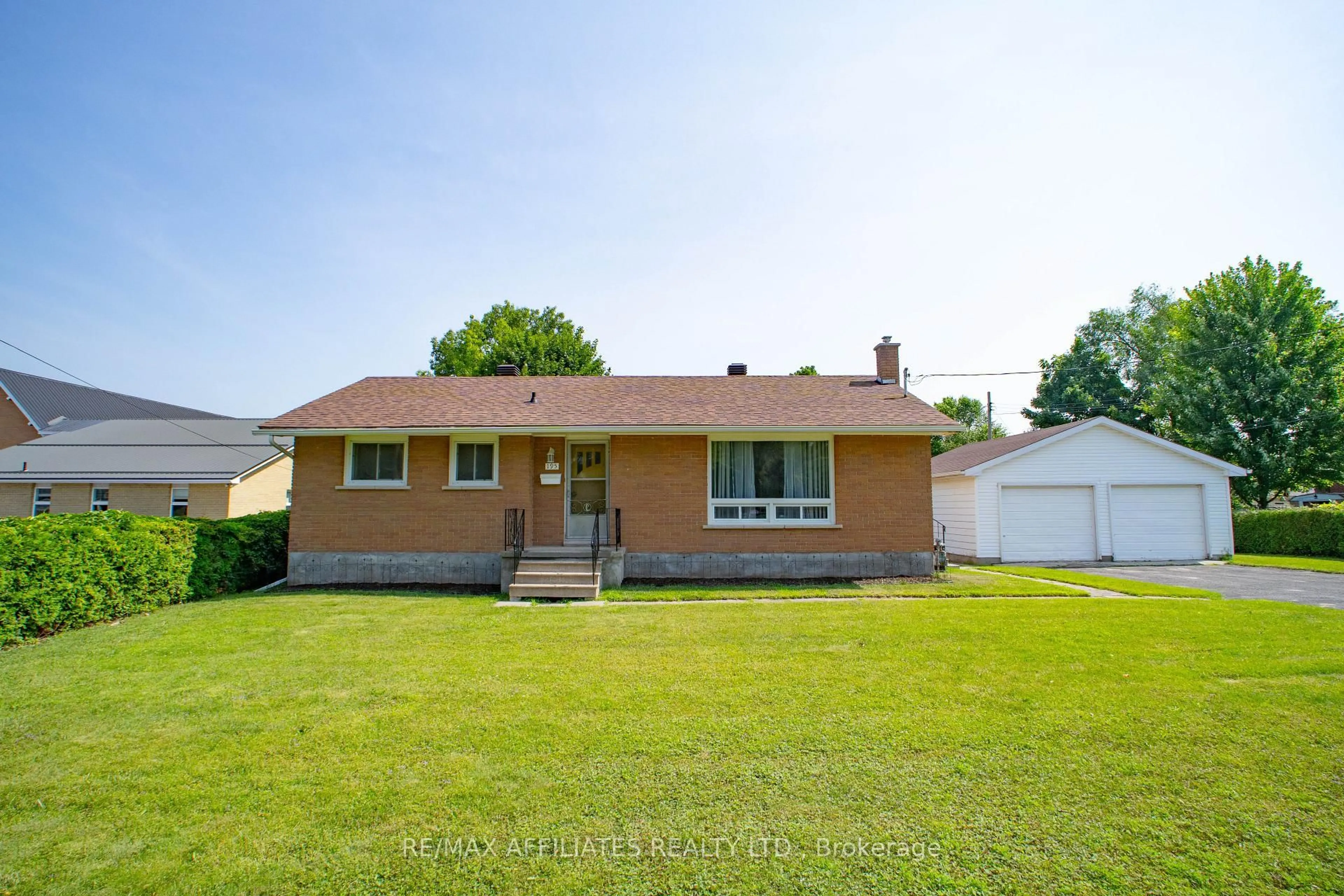 Unknown for 195 Isabella St, Smiths Falls Ontario K7A 4A8