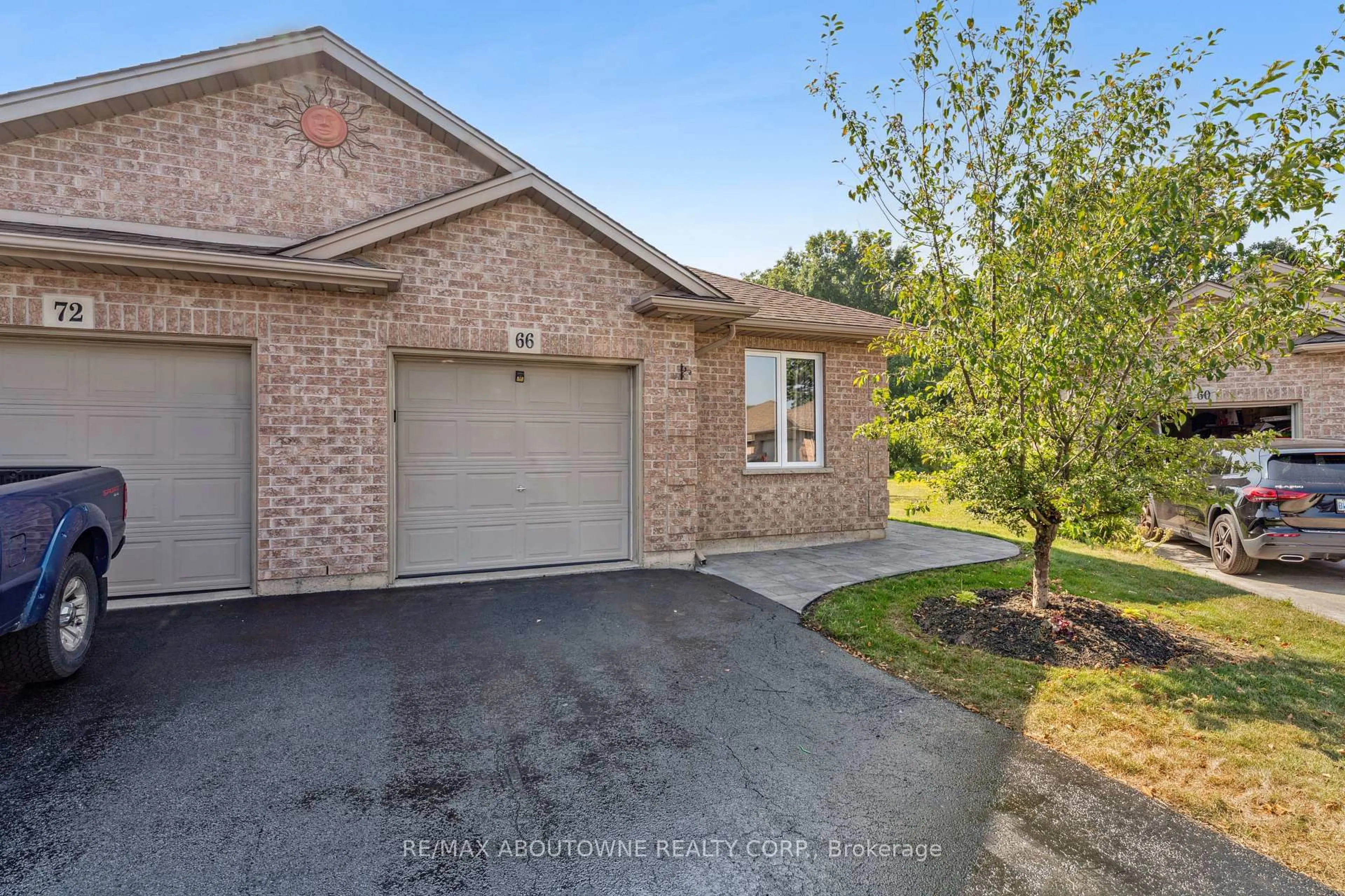 Home with brick exterior material, street for 66 Bridgewater Crt, Welland Ontario L3C 7M6