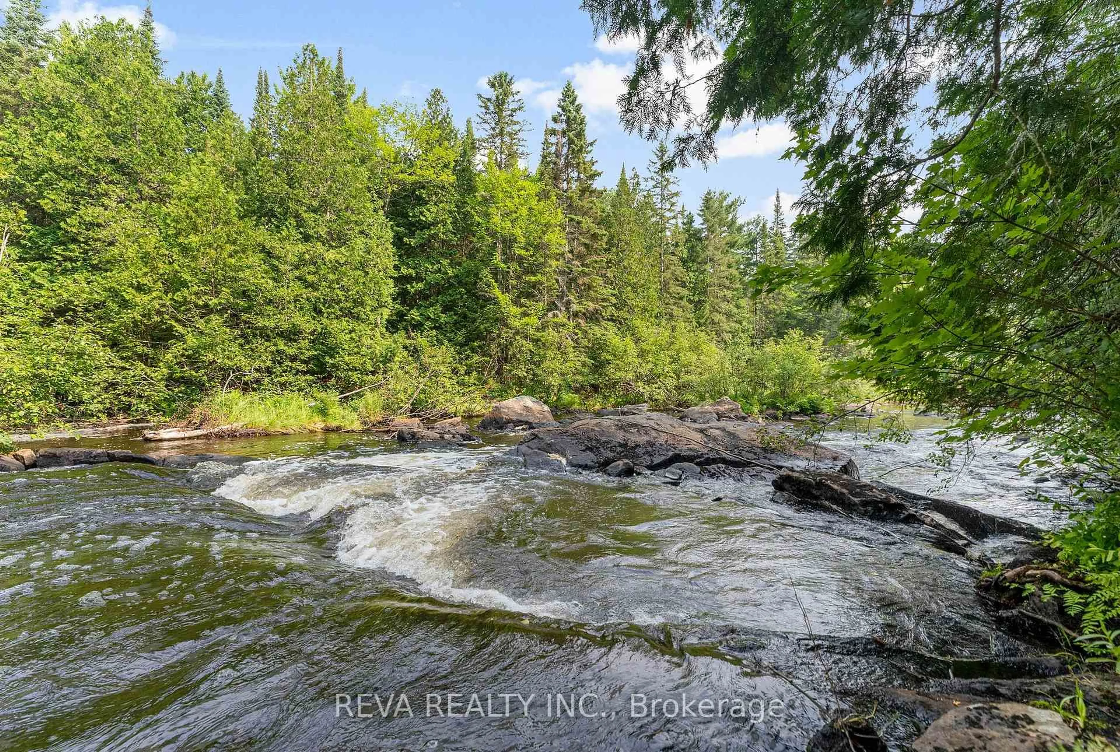 Blurry image for 107 Frantz Rd, Maynooth Ontario K0L 2S0