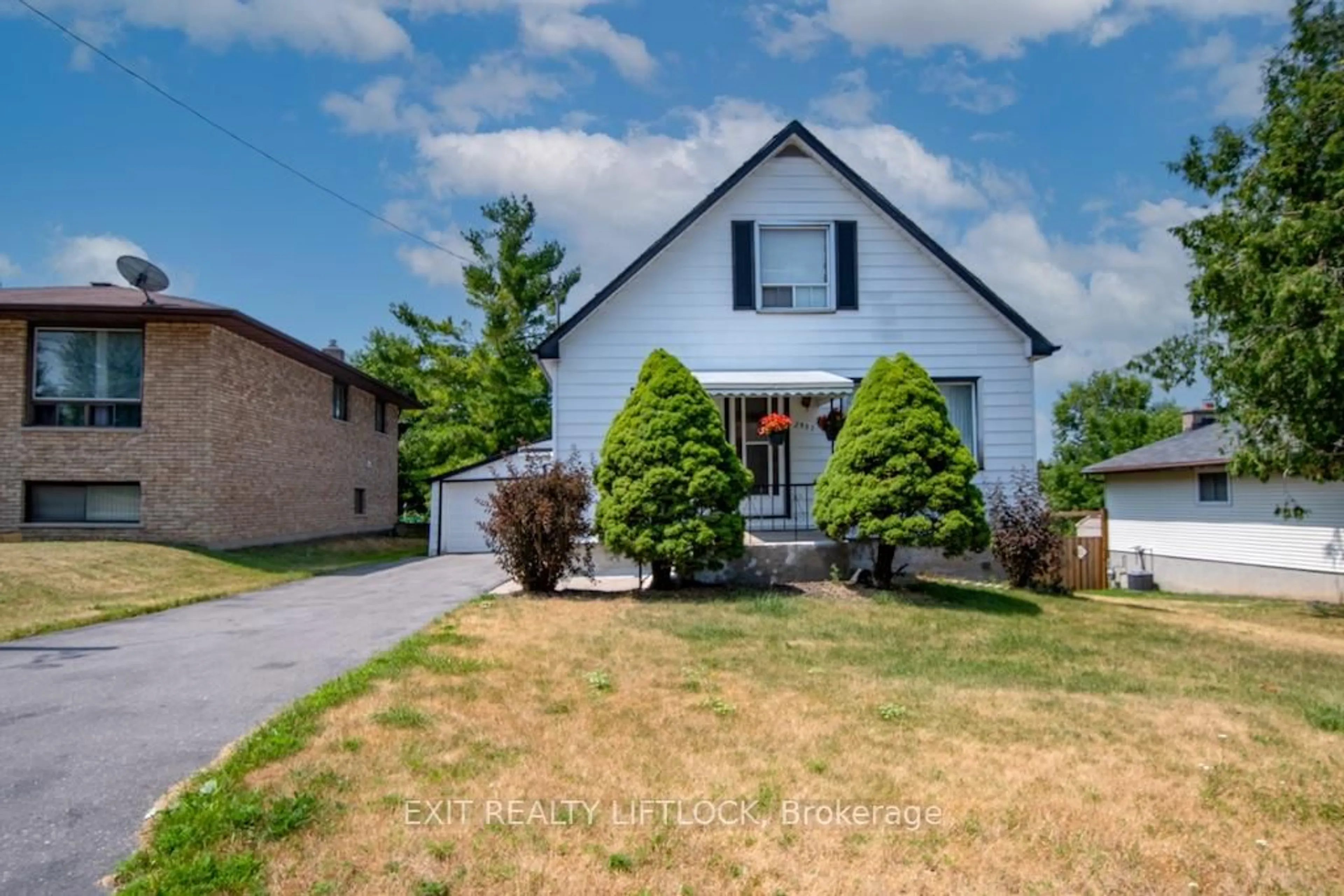 A pic from outside/outdoor area/front of a property/back of a property/a pic from drone, street for 2537 Bensfort Rd, Peterborough South Ontario K9J 1C8