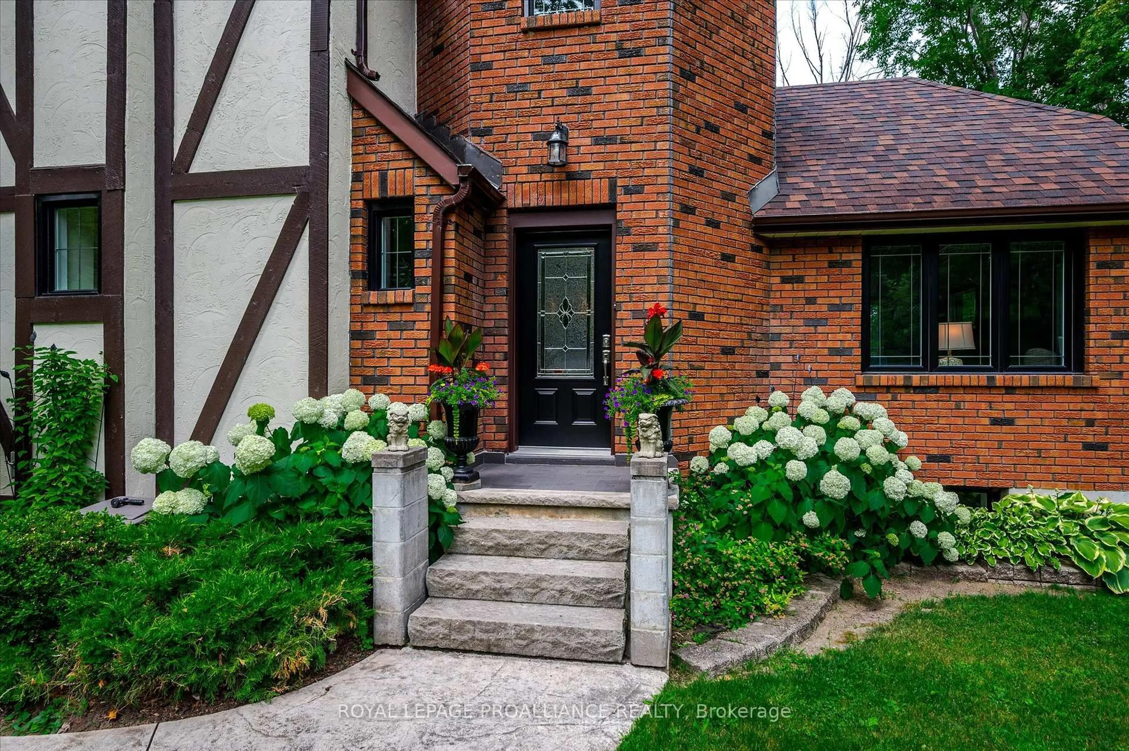 Home with brick exterior material, street for 642 Dinsdale St, Selwyn Ontario K0L 1H0