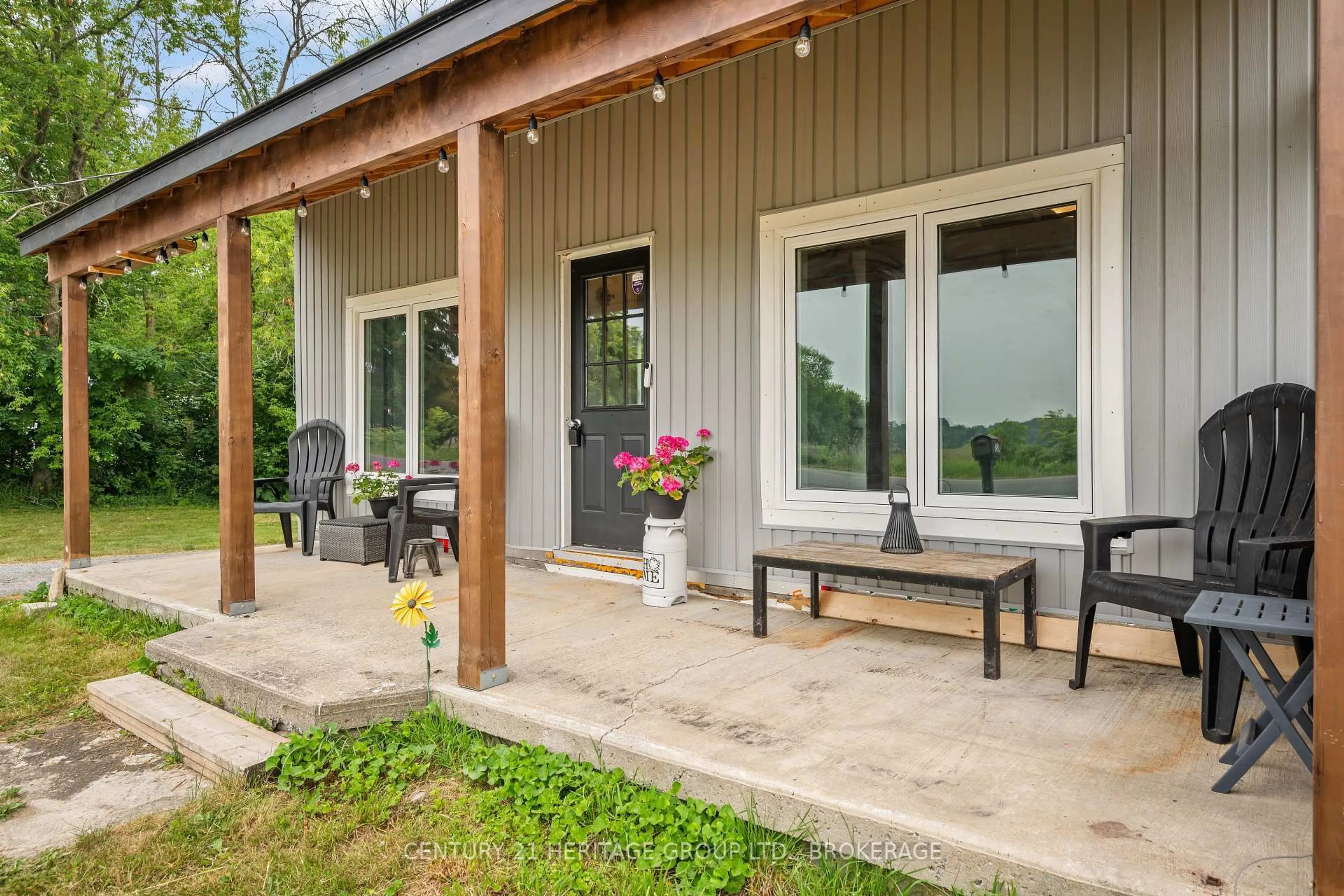 Patio, unknown for 2596 Washburn Rd, Inverary Ontario K0H 1X0