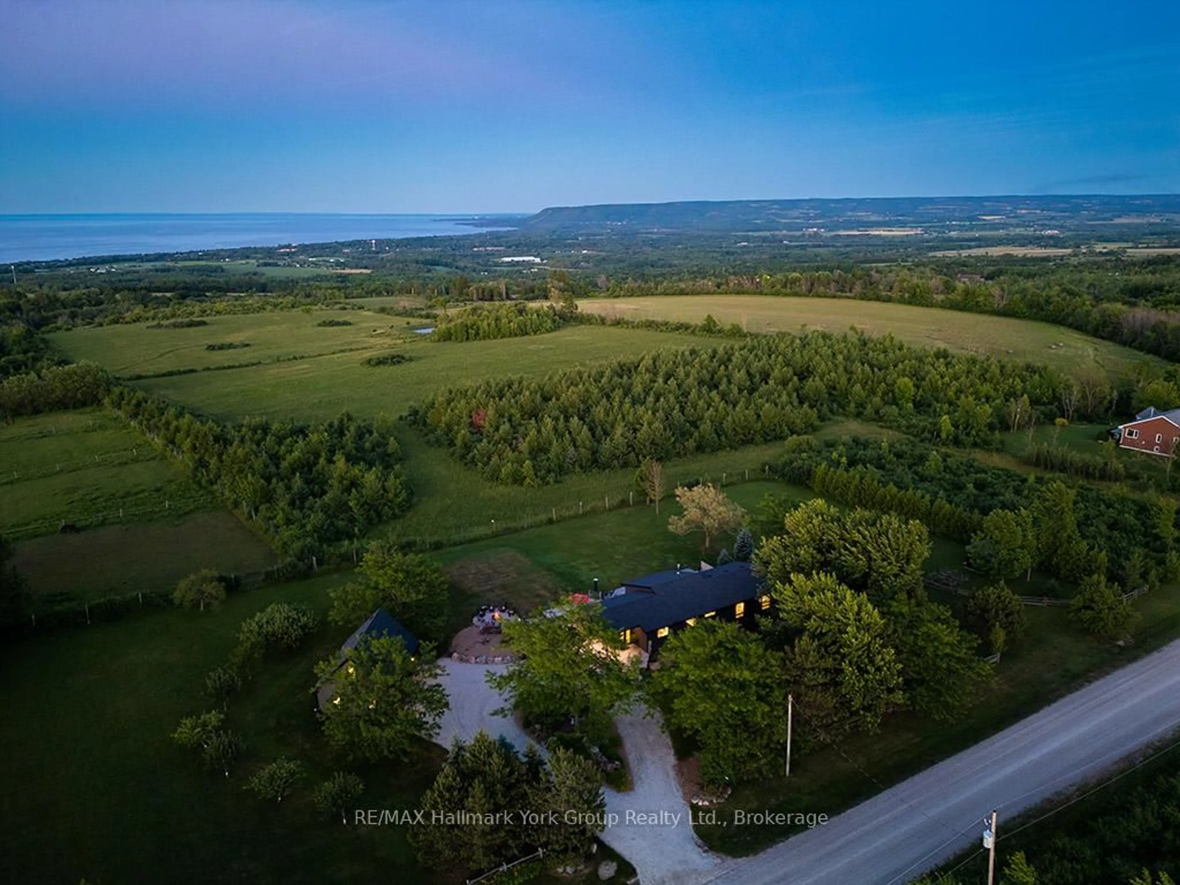 A pic from outside/outdoor area/front of a property/back of a property/a pic from drone, water/lake/river/ocean view for 125 Mountain Rd, Meaford Ontario N4L 1W6
