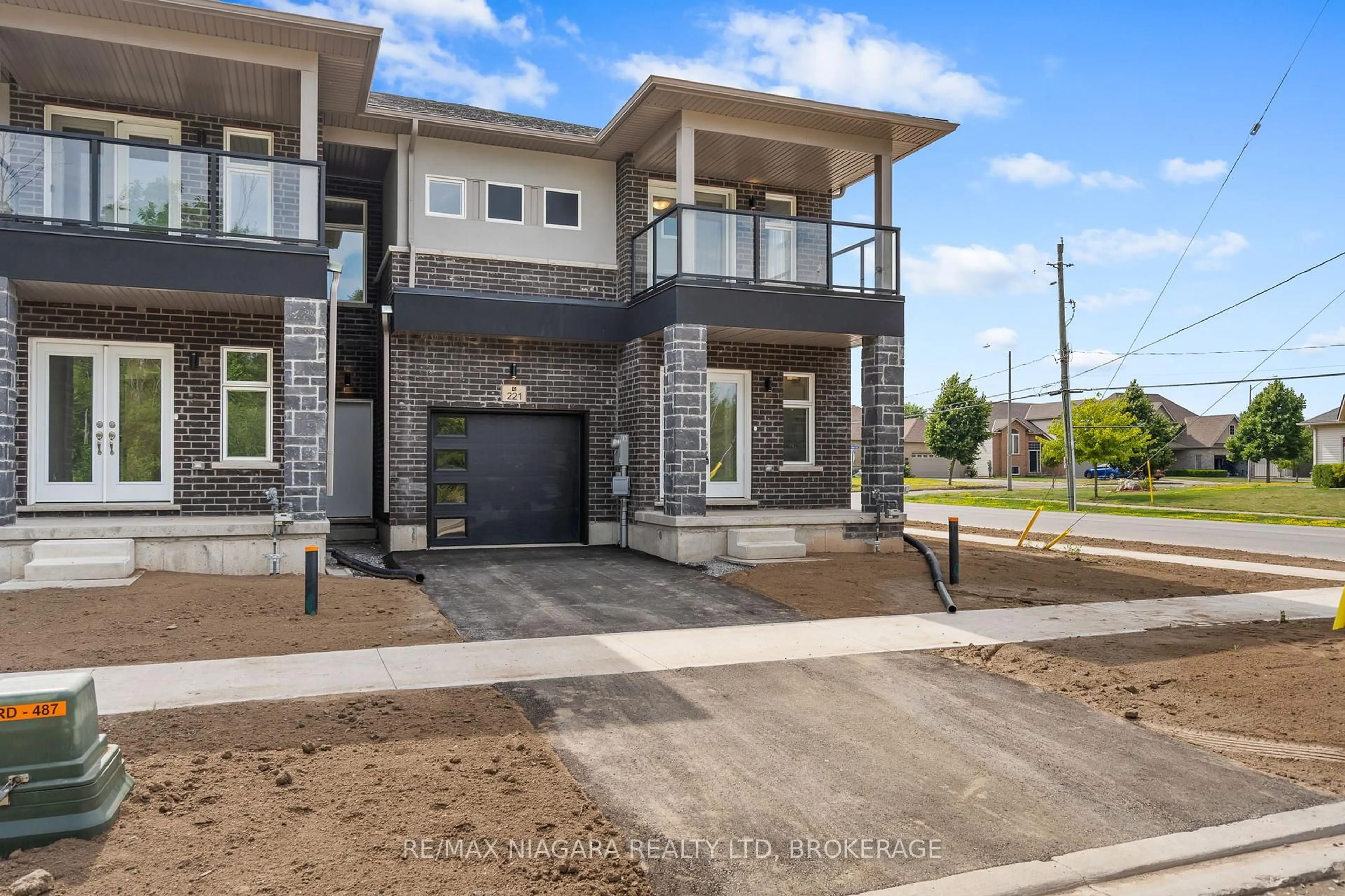 Home with brick exterior material, street for 221 WELLS Ave, Fort Erie Ontario L0S 1N0