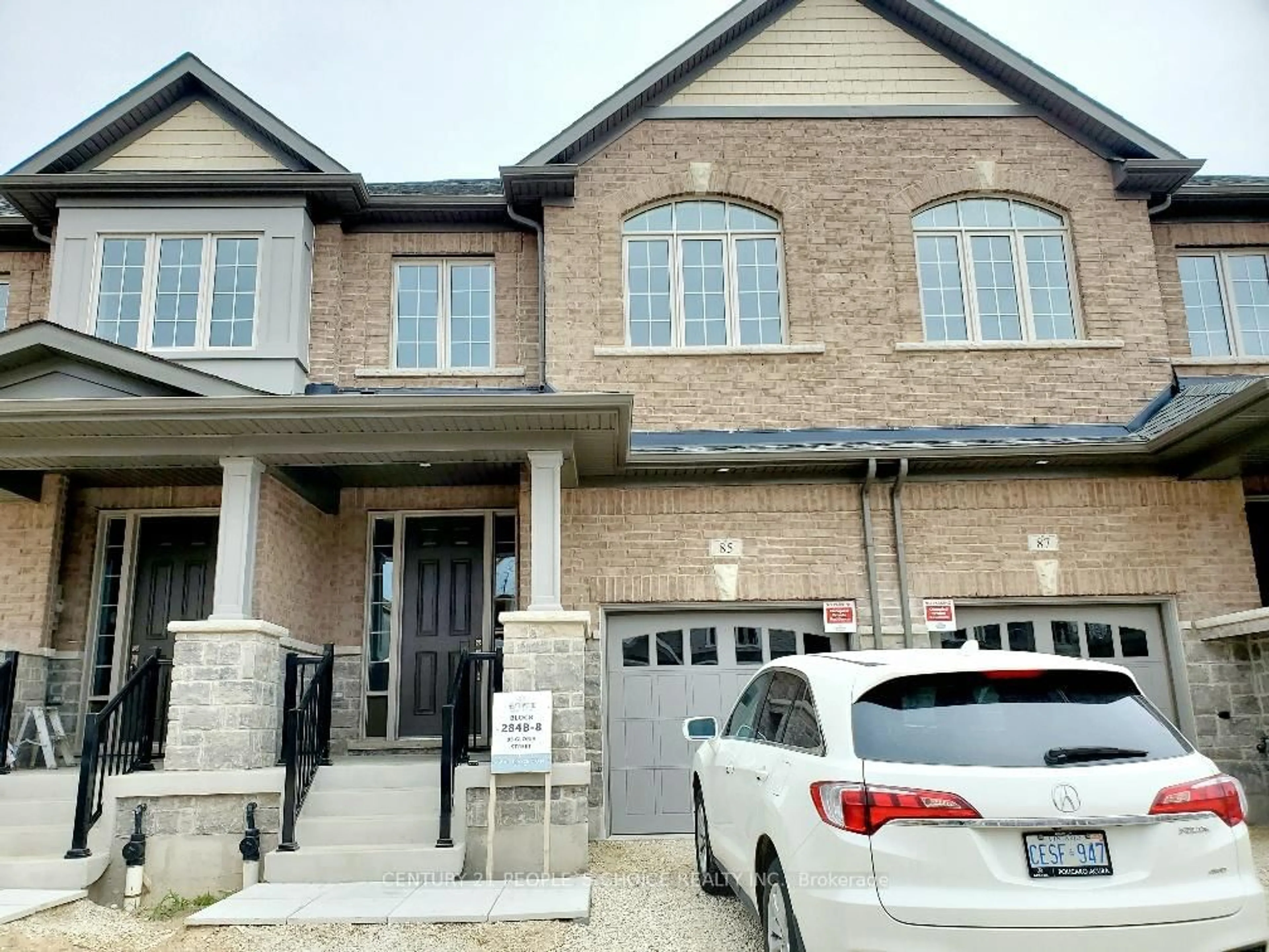 Home with brick exterior material, street for 85 Gloria St, Kitchener Ontario N2R 0R4