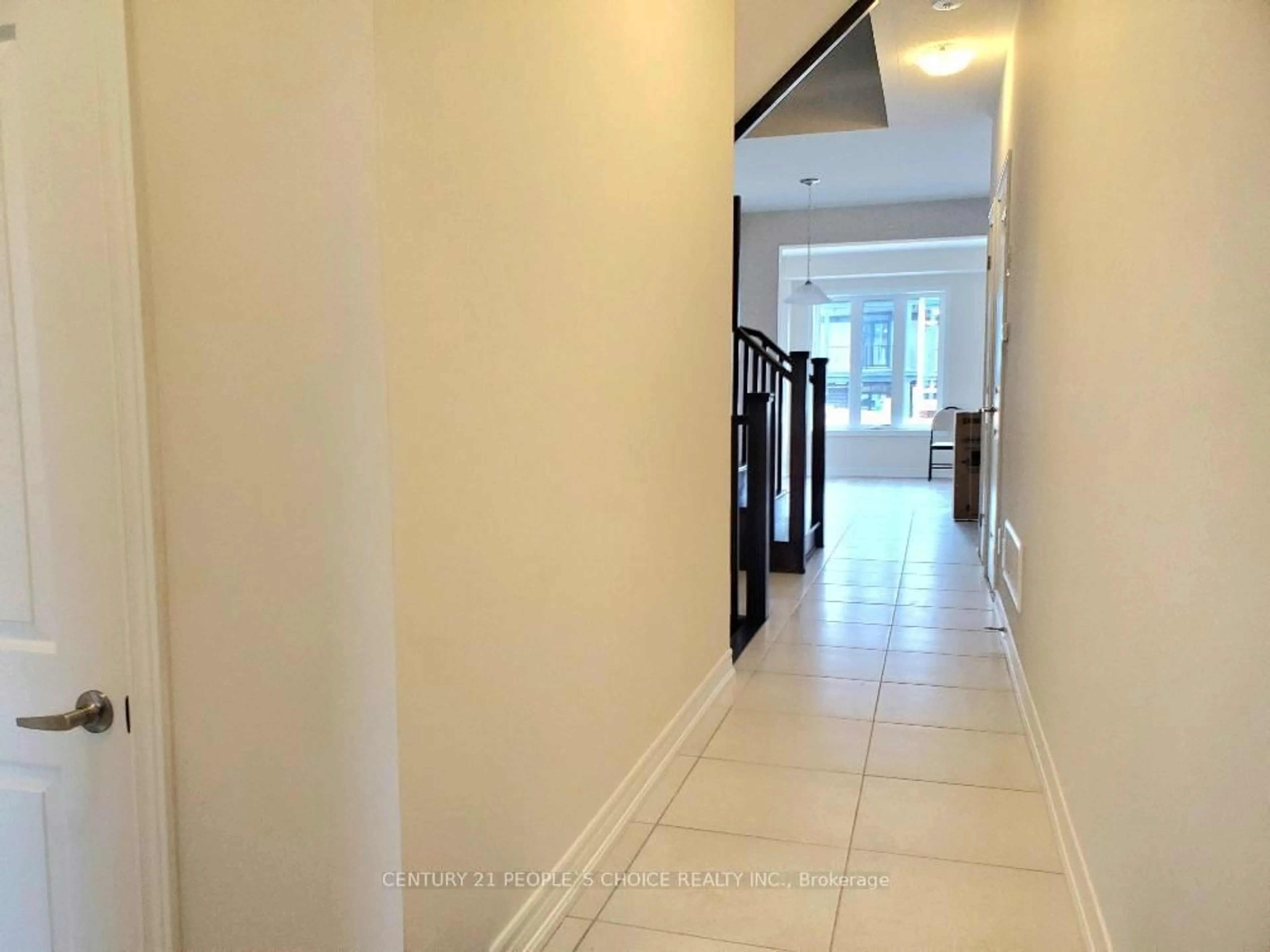 Indoor foyer for 85 Gloria St, Kitchener Ontario N2R 0R4