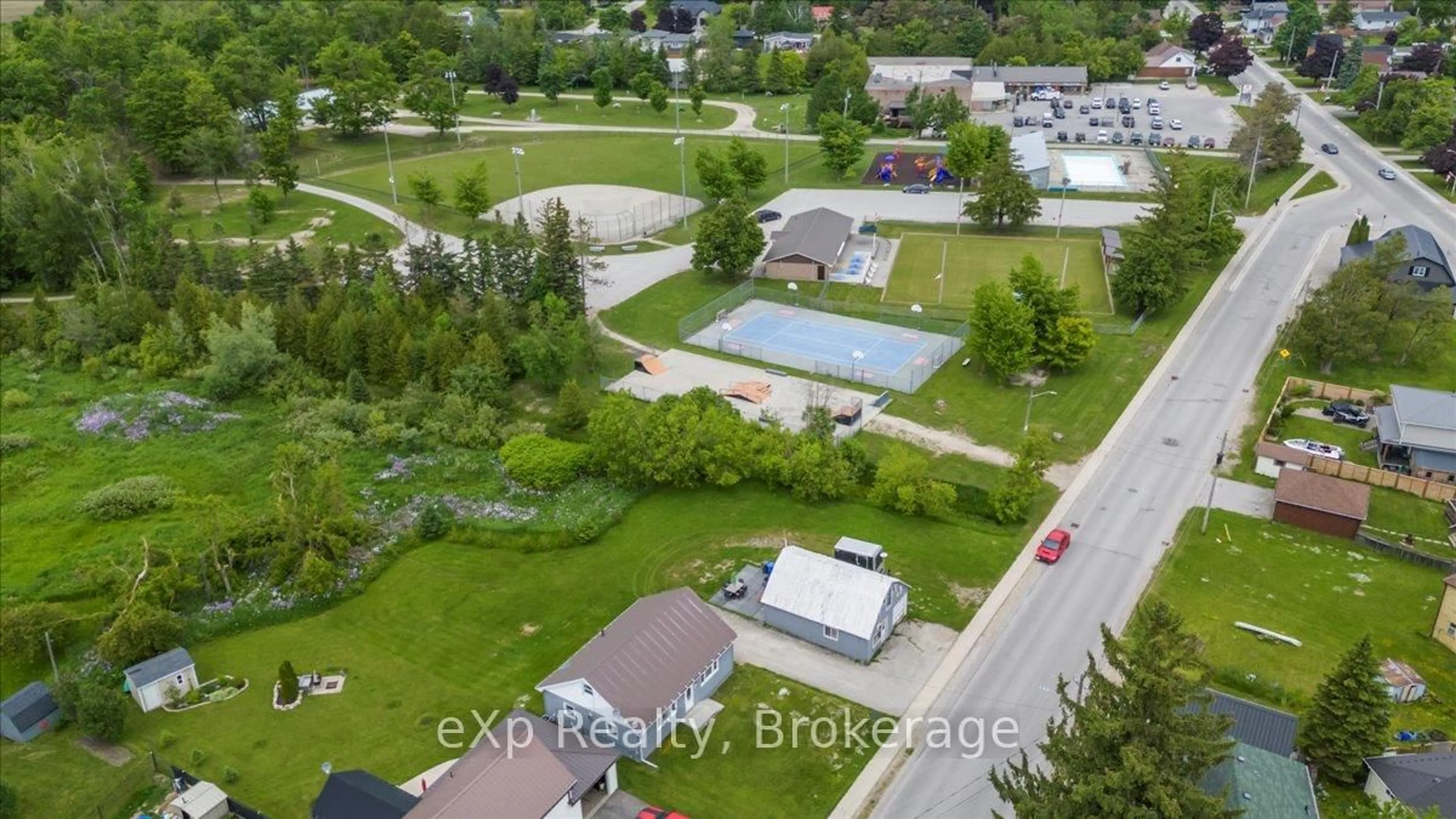 A pic from outside/outdoor area/front of a property/back of a property/a pic from drone, street for 220 Owen Sound St, Southgate Ontario N0C 1B0
