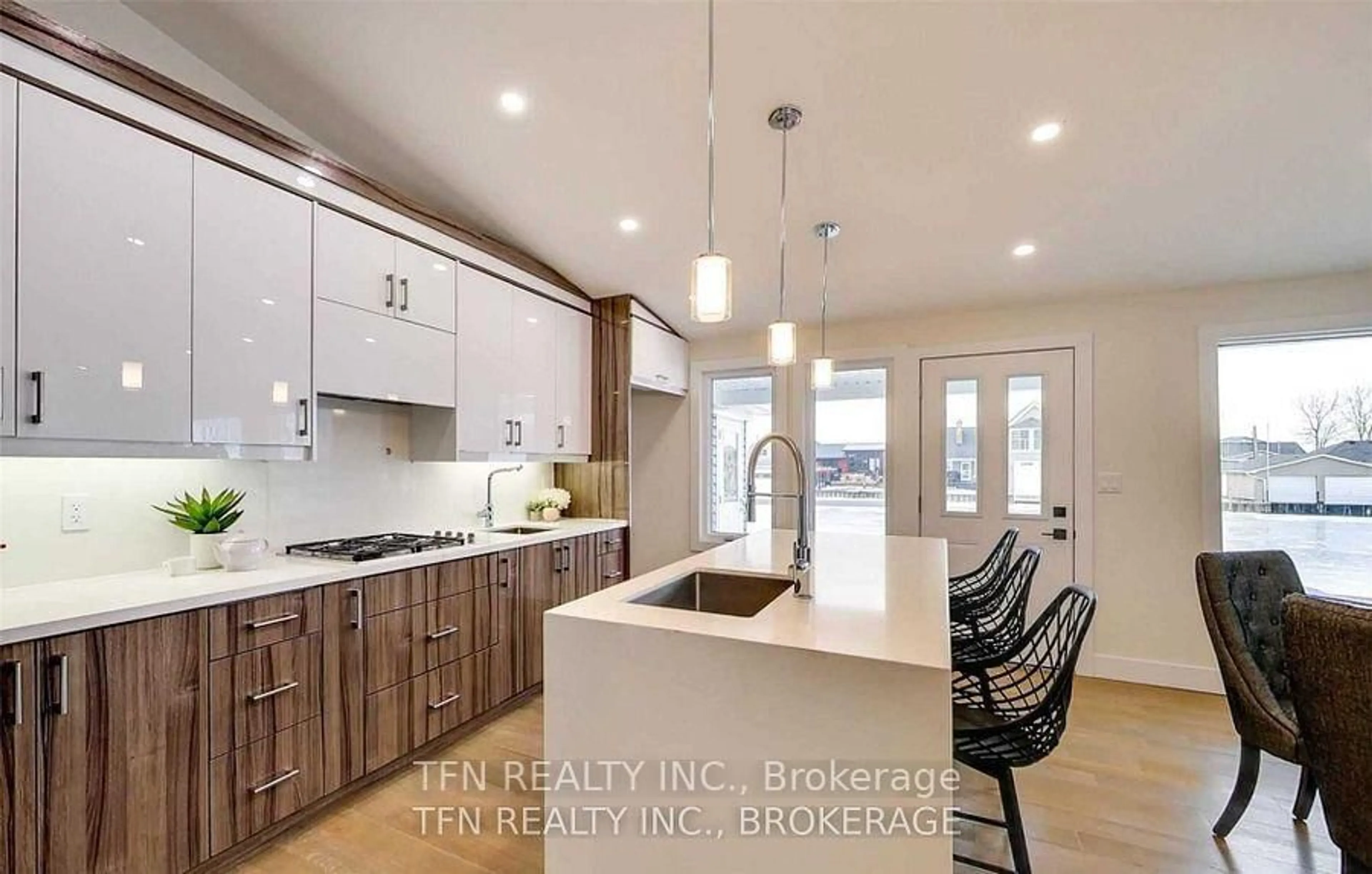 Contemporary kitchen, unknown for 36 Dickinson Ave, Norfolk Ontario N0E 1M0