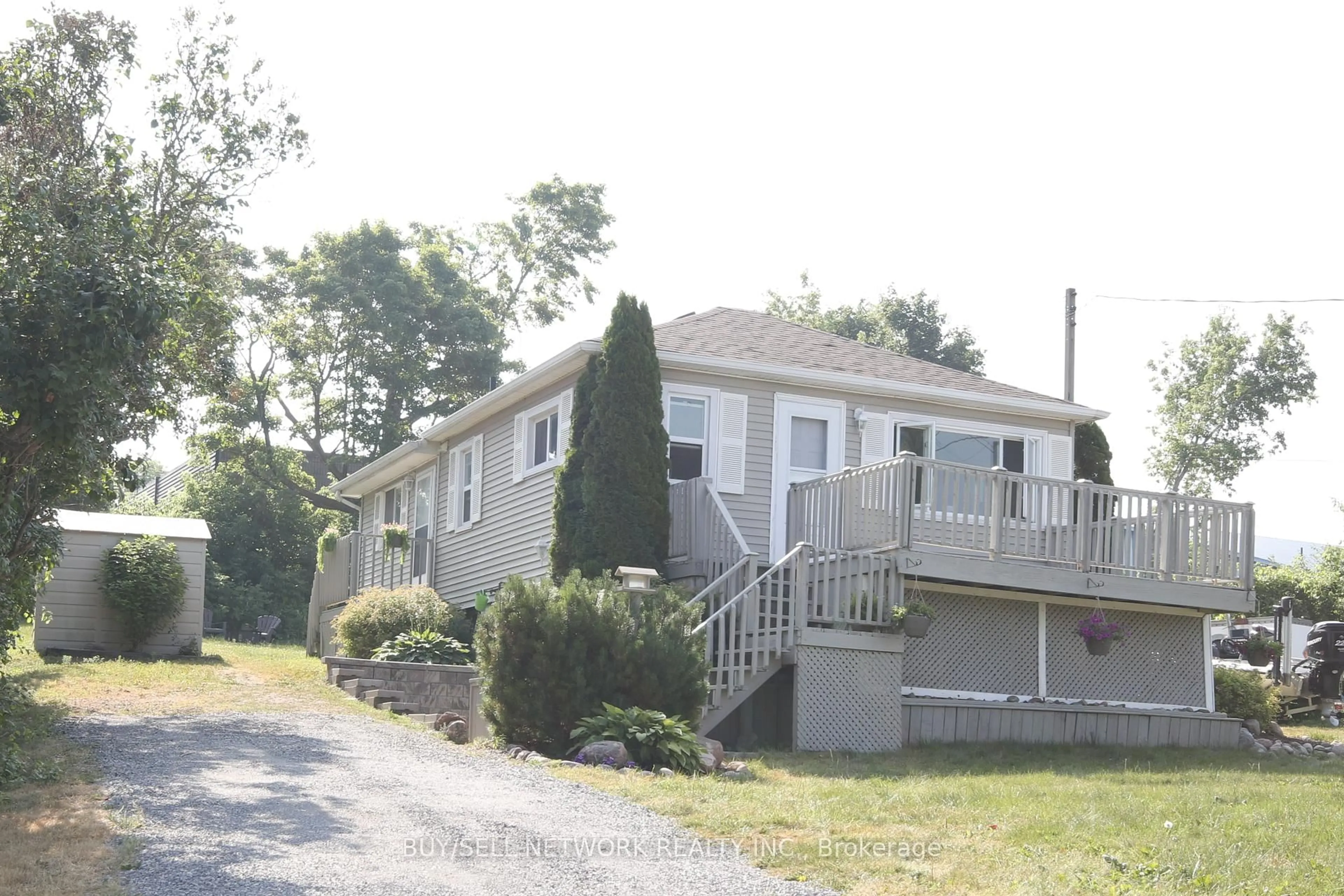 Home with vinyl exterior material, unknown for 879 Garthorne Ave, Selwyn Ontario K0L 1H0