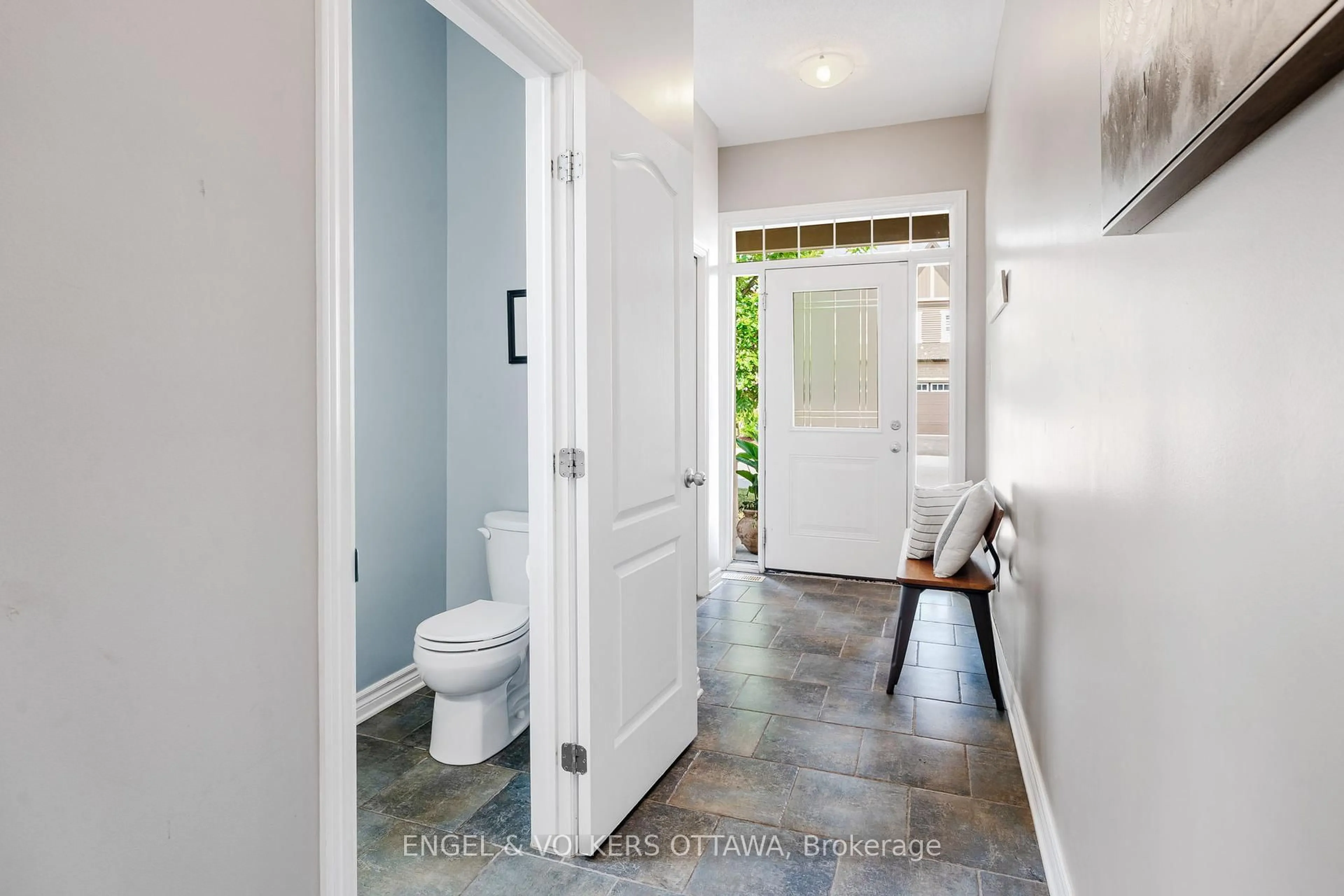 Indoor entryway for 641 Willowmere Way, Ottawa Ontario K1T 0K1