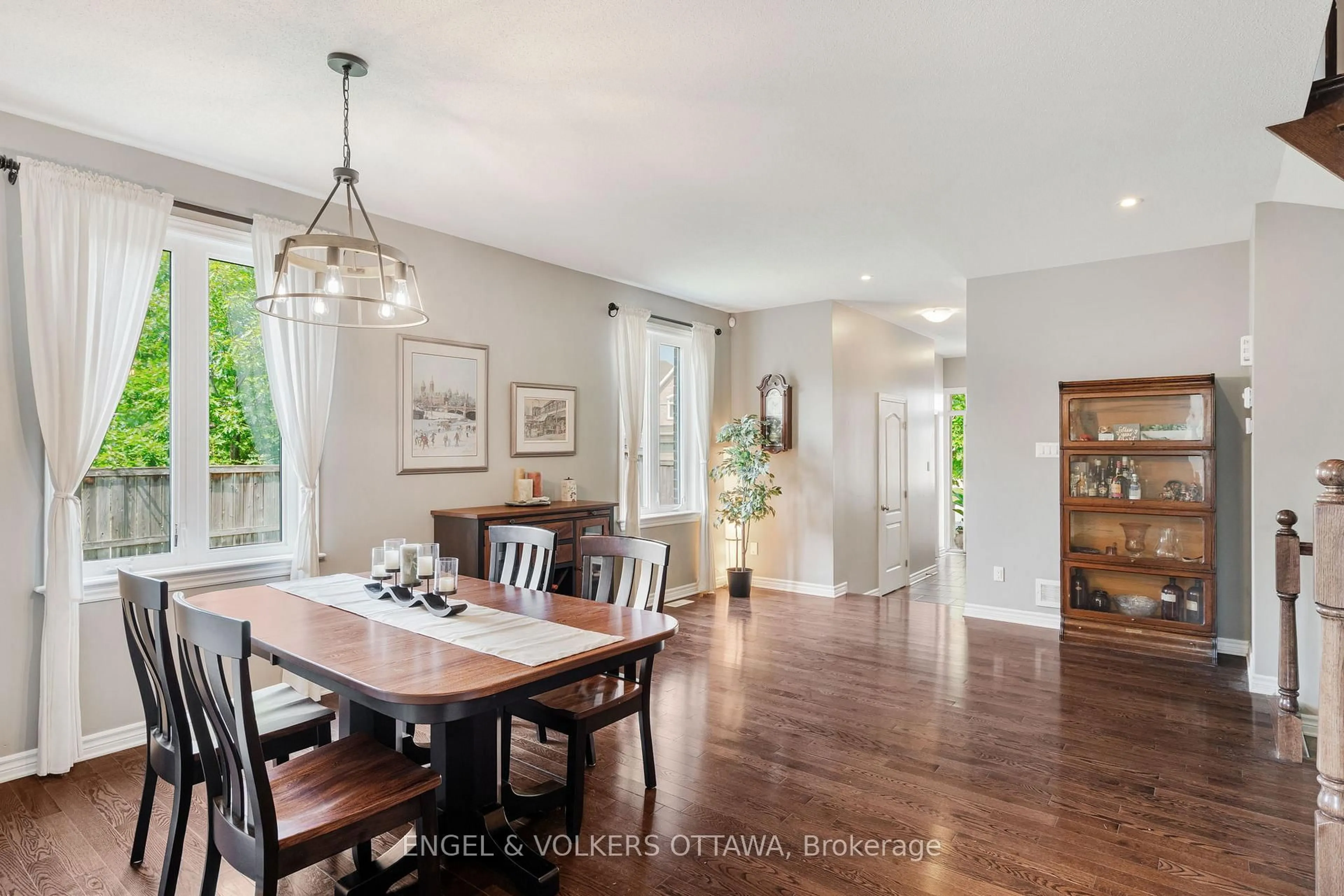 Dining room, unknown for 641 Willowmere Way, Ottawa Ontario K1T 0K1
