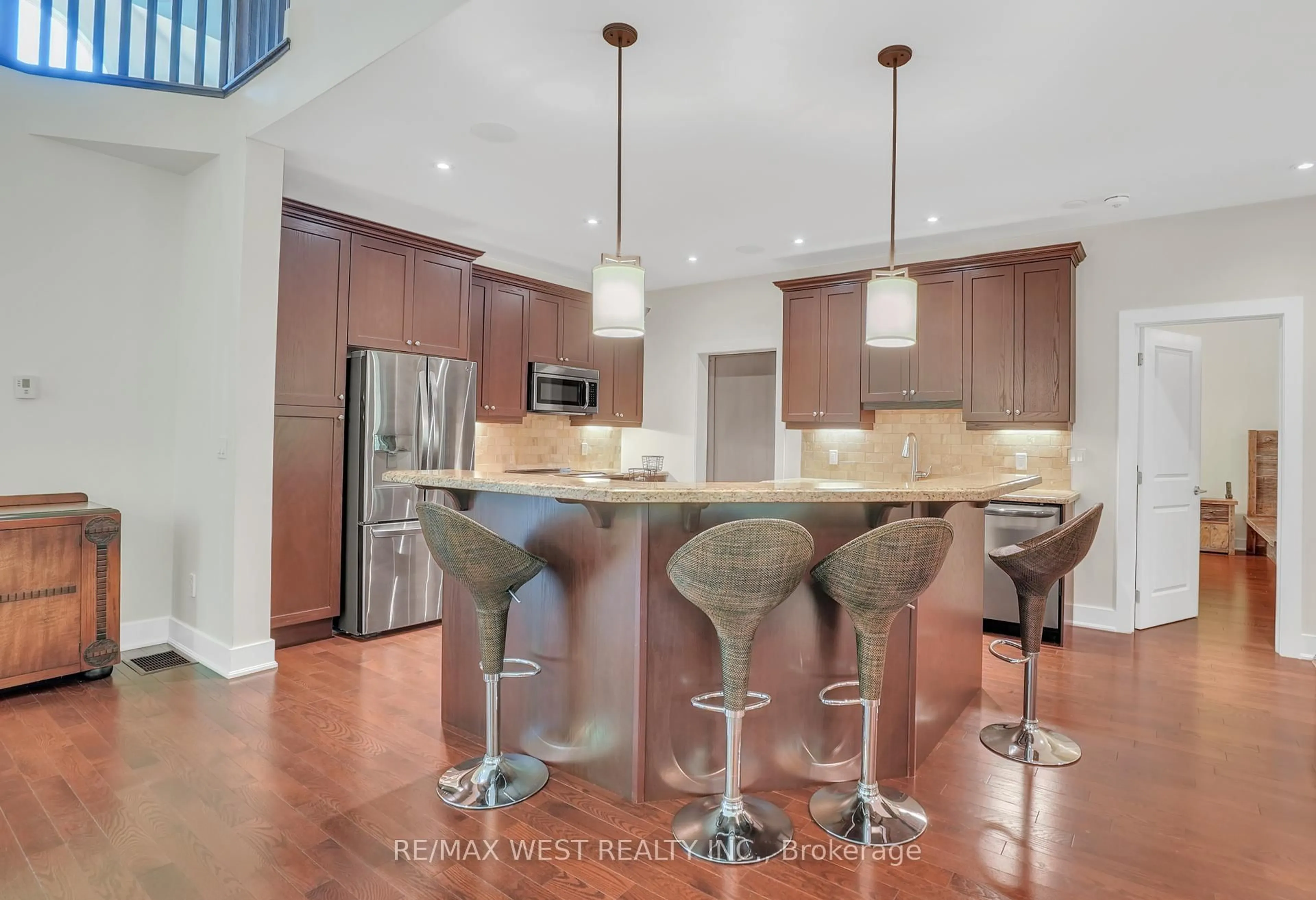 Open concept kitchen, unknown for 8 Westwind Crt, Gravenhurst Ontario P1P 0A1